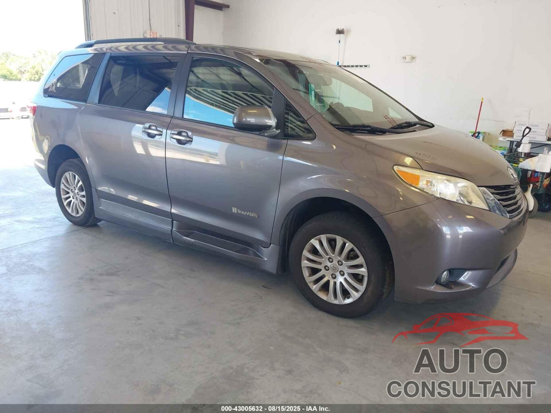 TOYOTA SIENNA 2016 - 5TDYK3DC2GS761946