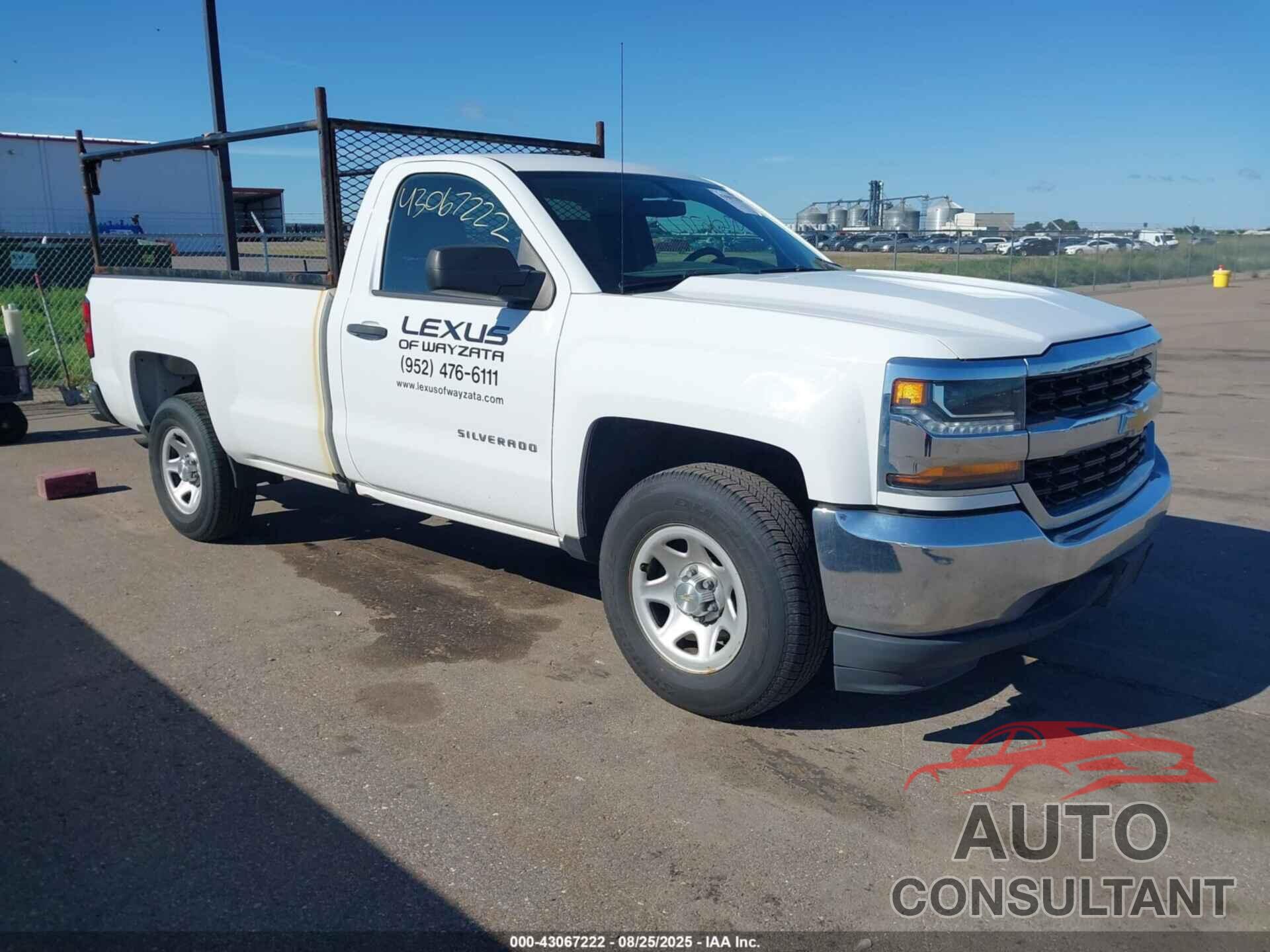 CHEVROLET SILVERADO 1500 2018 - 1GCNCNEH0JZ227887