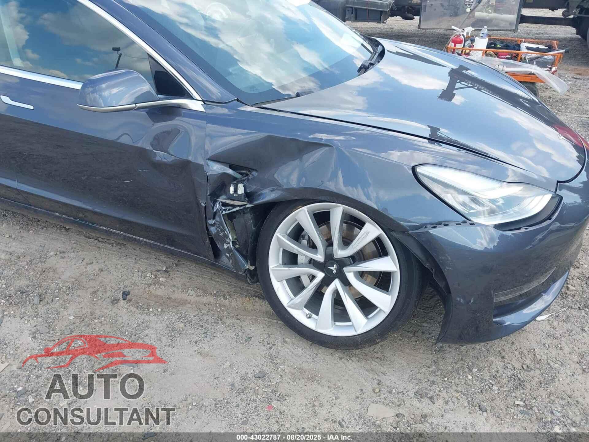 TESLA MODEL 3 2018 - 5YJ3E1EA4JF020065