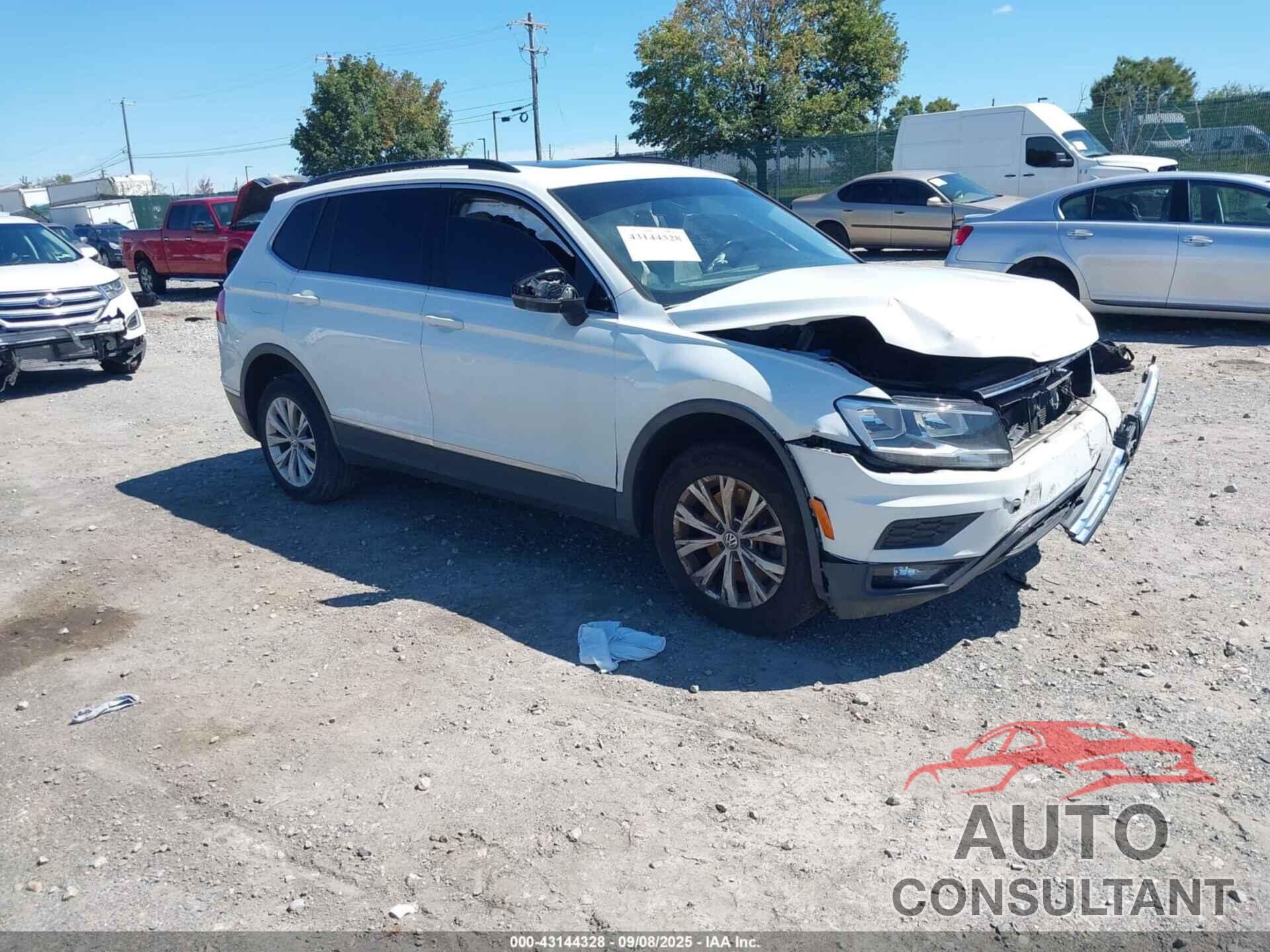 VOLKSWAGEN TIGUAN 2018 - 3VV2B7AX2JM019138