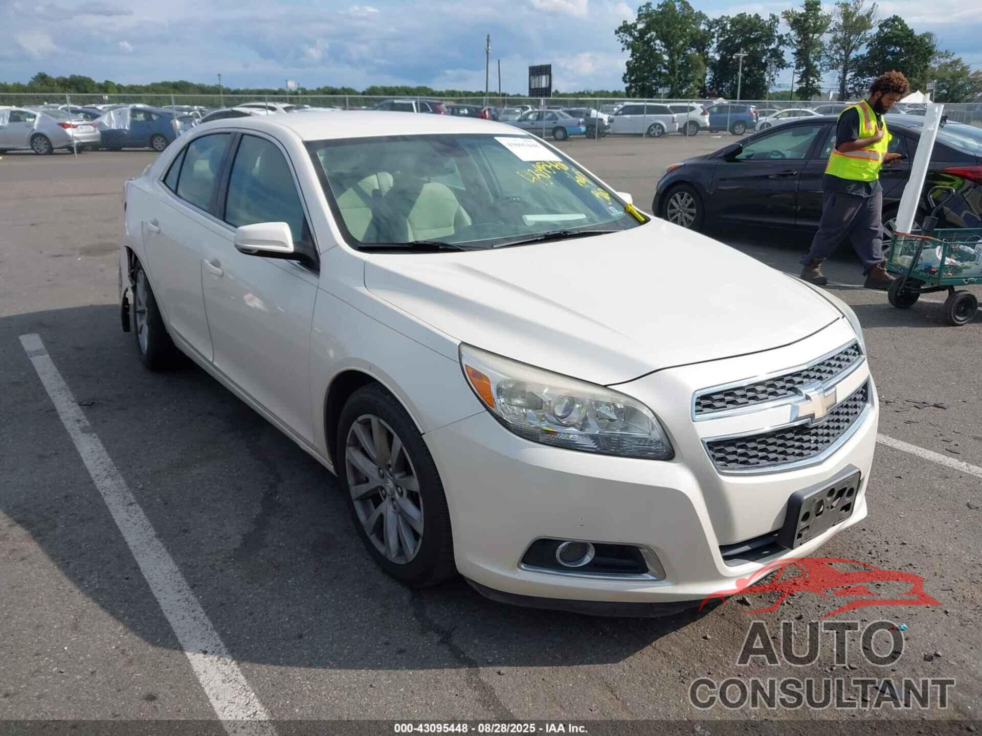 CHEVROLET MALIBU 2013 - 1G11E5SA0DF340379