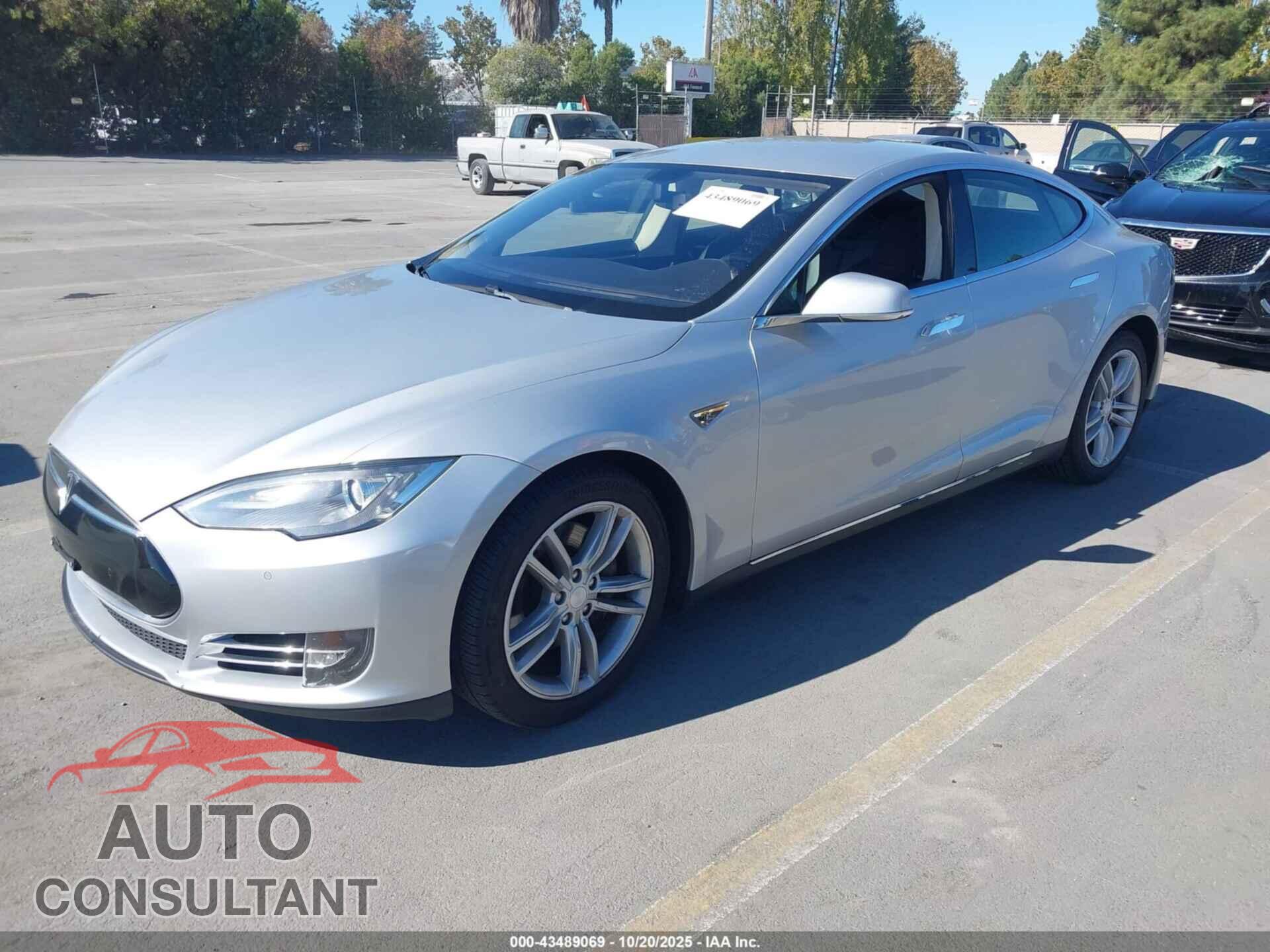 TESLA MODEL S 2013 - 5YJSA1CN7DFP27209