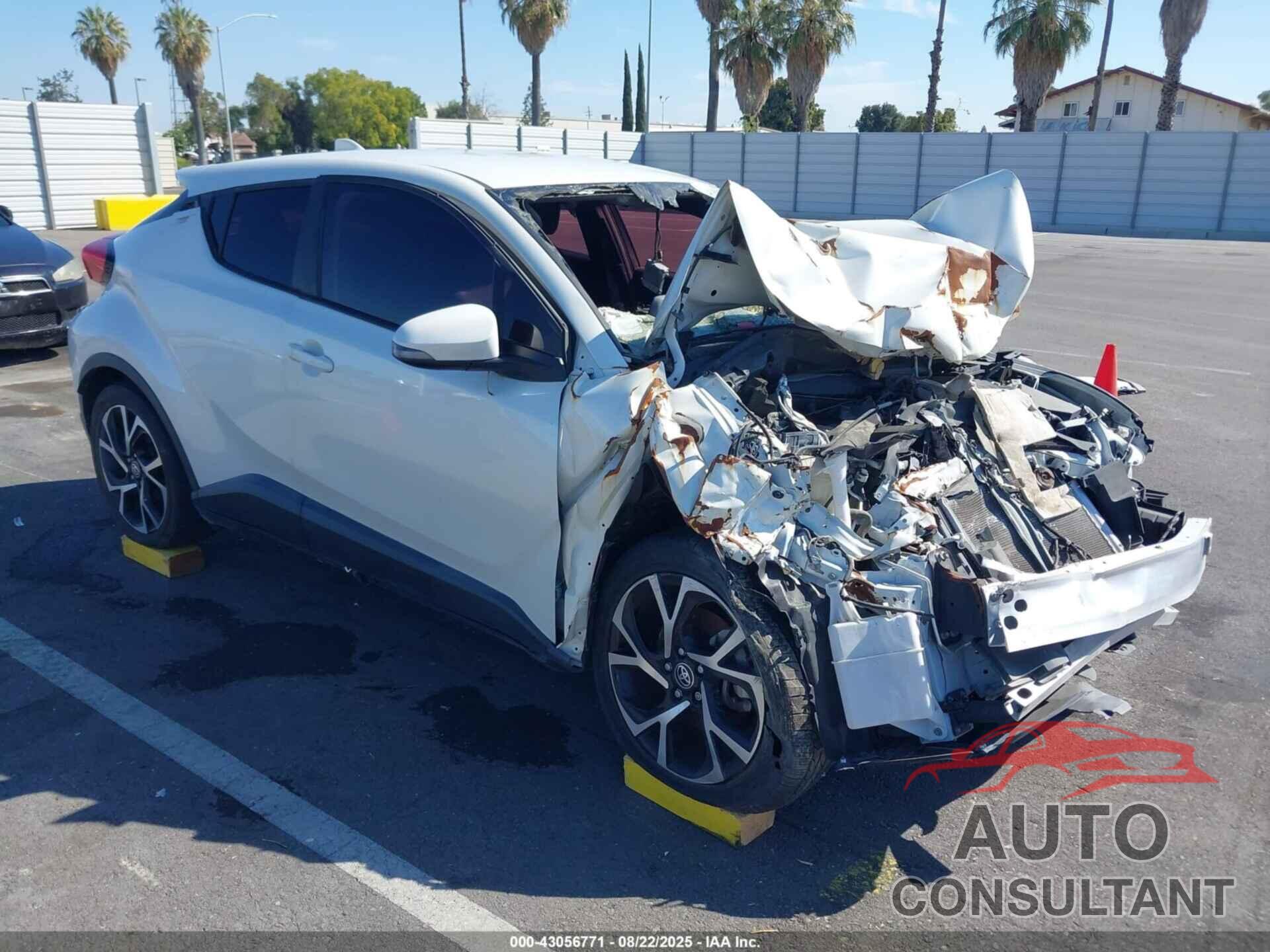 TOYOTA C-HR 2021 - JTNKHMBX8M1096118