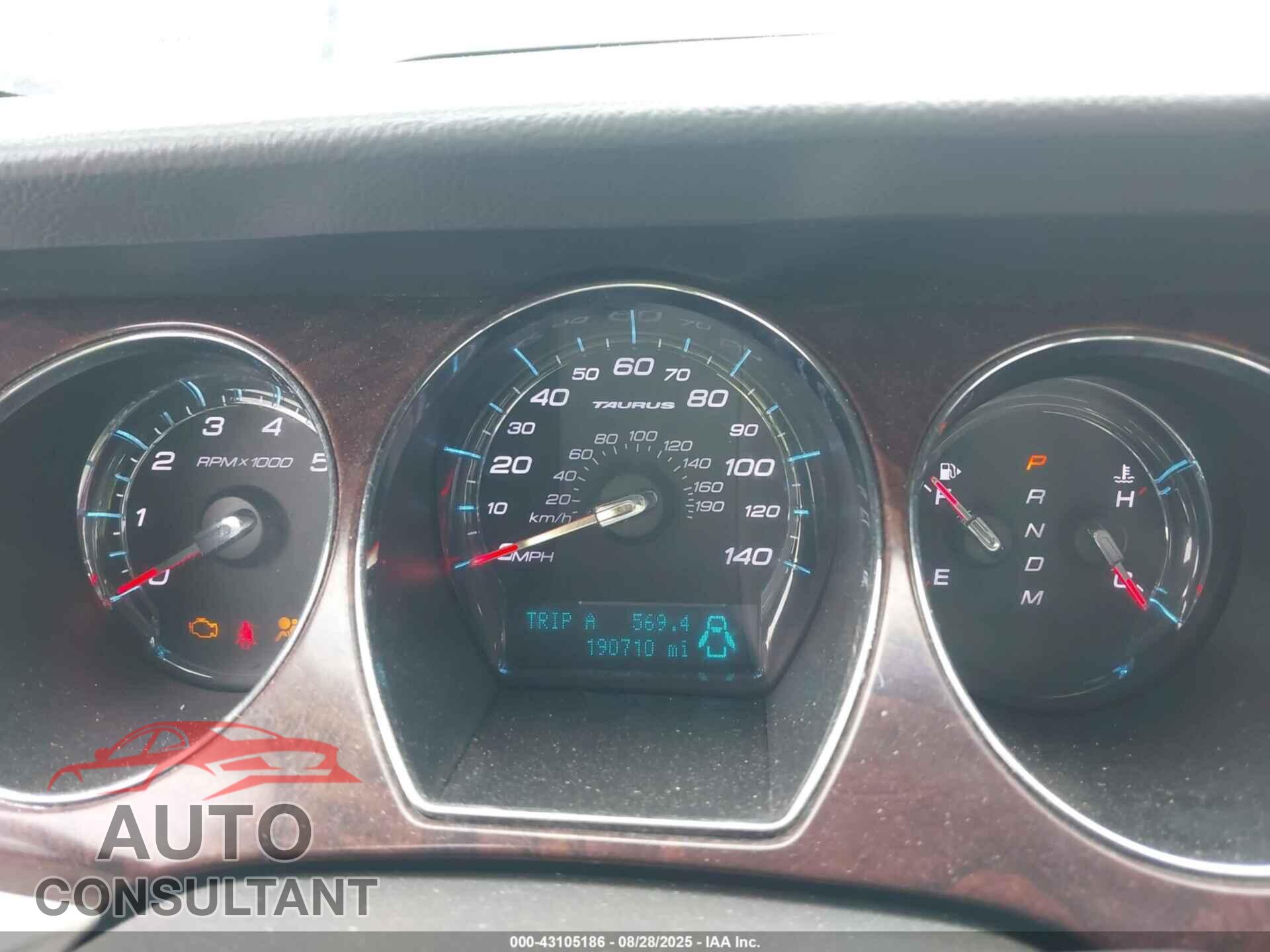 FORD TAURUS 2011 - 1FAHP2FW0BG111489