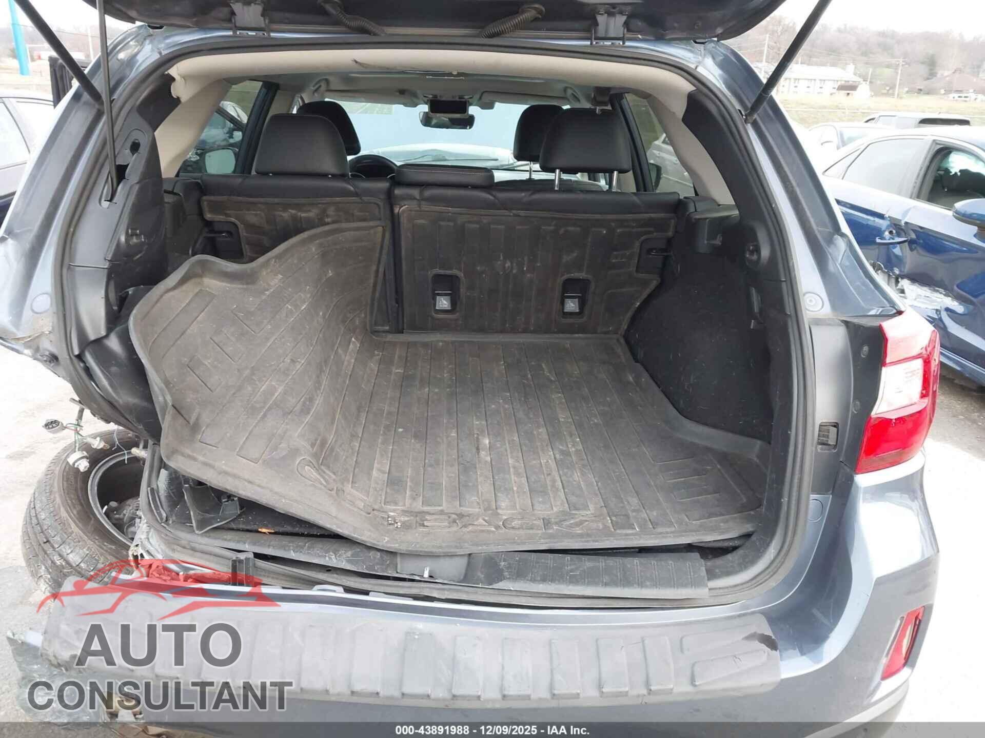 SUBARU OUTBACK 2017 - 4S4BSANC4H3310248