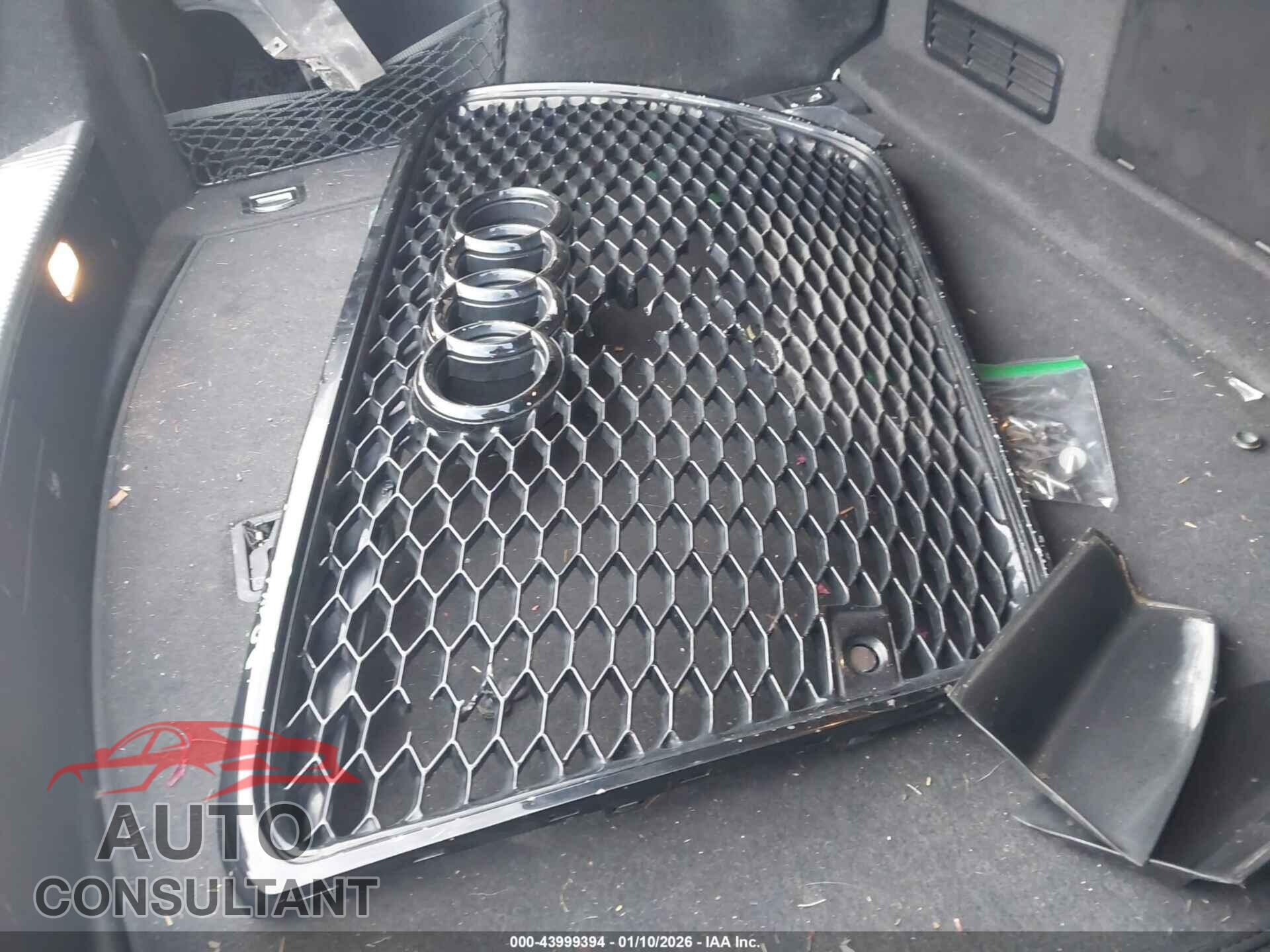 AUDI S8 2013 - WAUD2AFD3DN010491