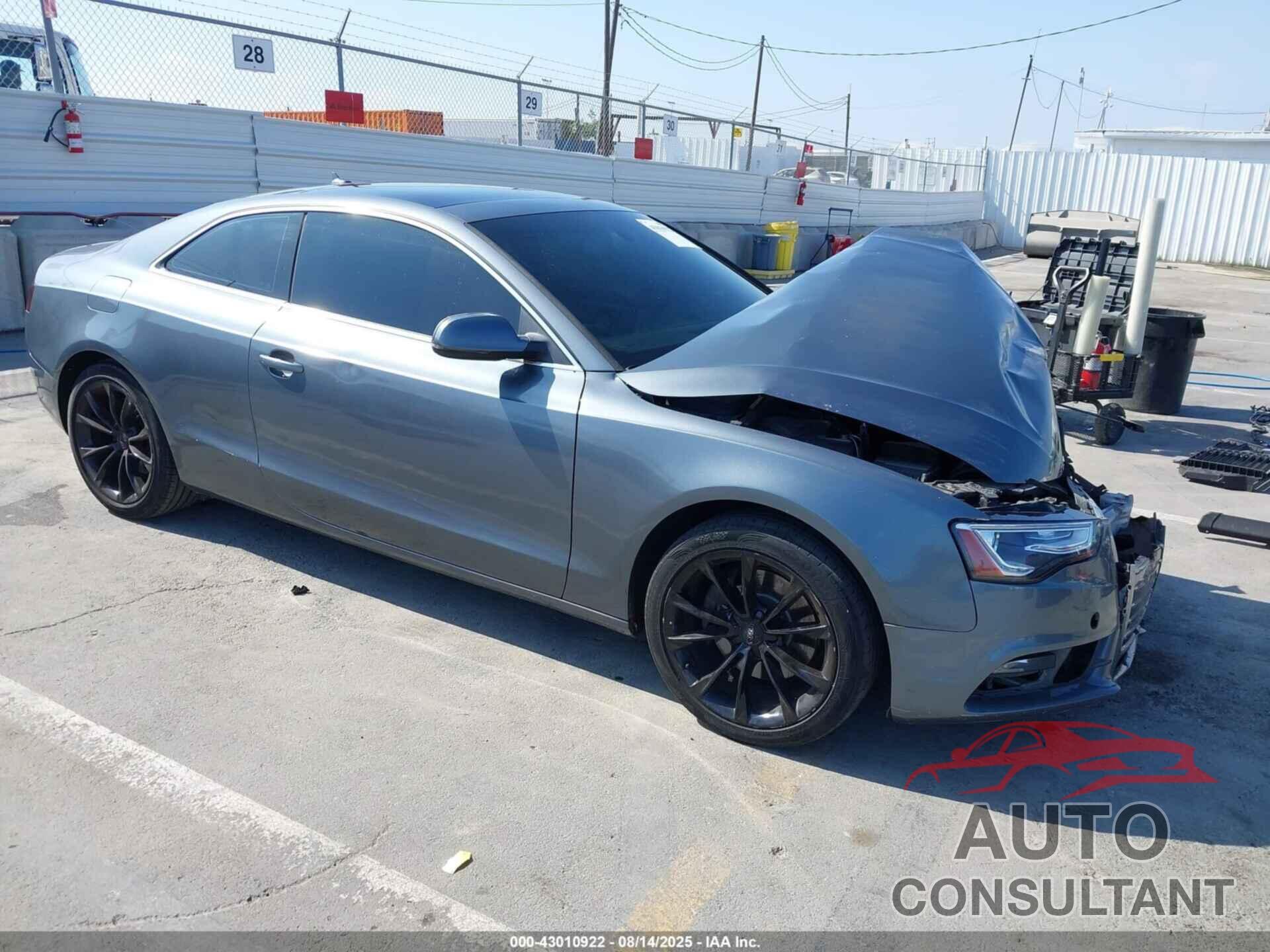 AUDI A5 2013 - WAULFAFR8DA035440