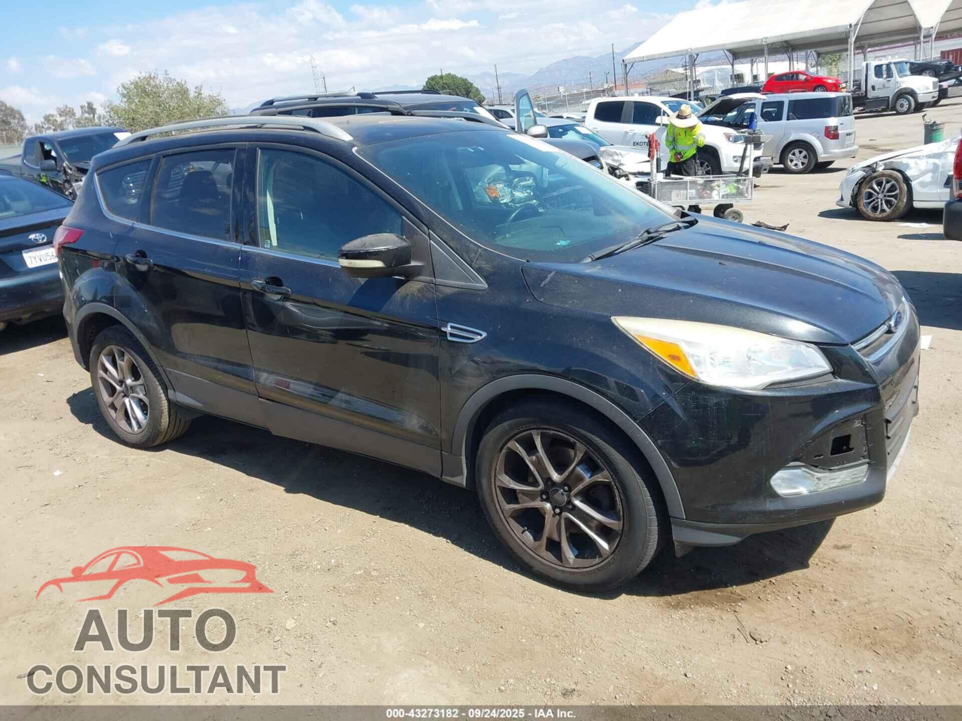 FORD ESCAPE 2015 - 1FMCU9J97FUB10334