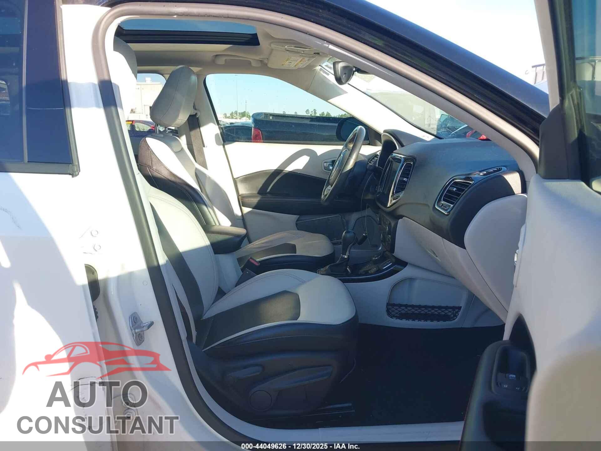 JEEP NEW COMPASS 2017 - 3C4NJDCB0HT656477