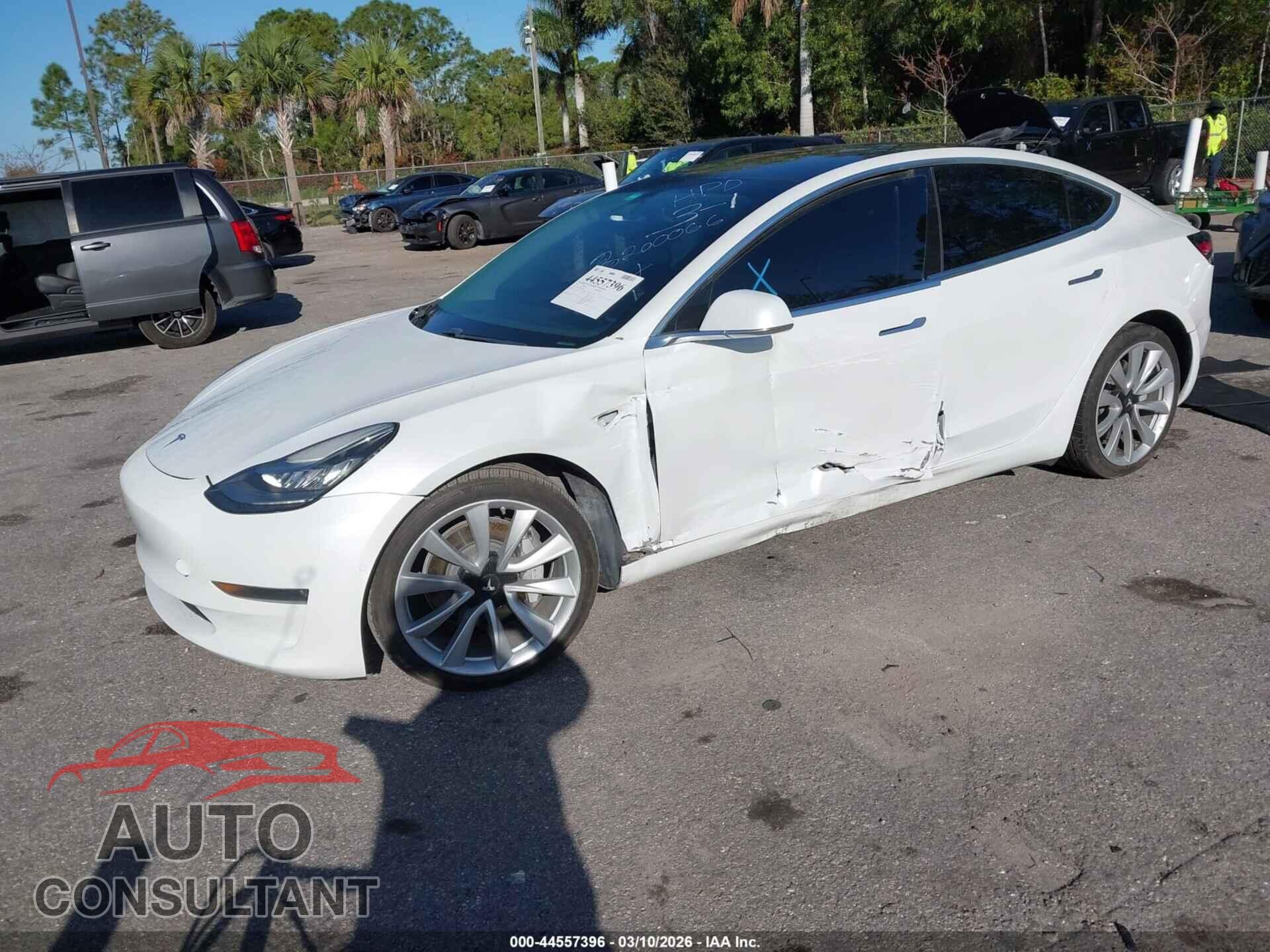 TESLA MODEL 3 2019 - 5YJ3E1EB5KF200066