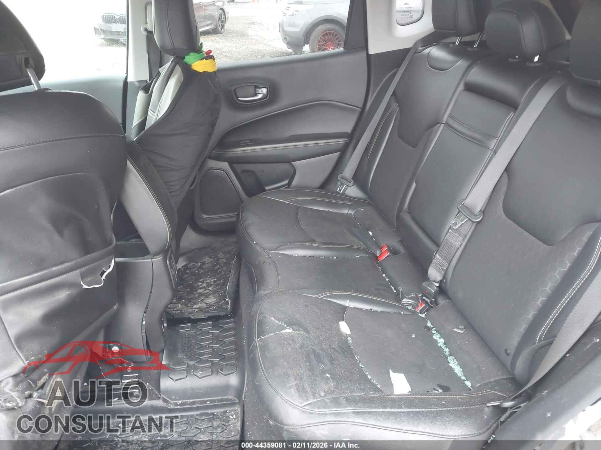 JEEP COMPASS 2019 - 3C4NJDBB3KT768103