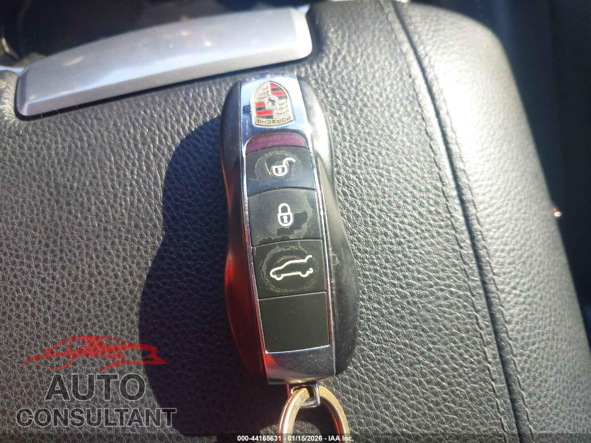 PORSCHE CAYENNE 2013 - WP1AB2A26DLA85634