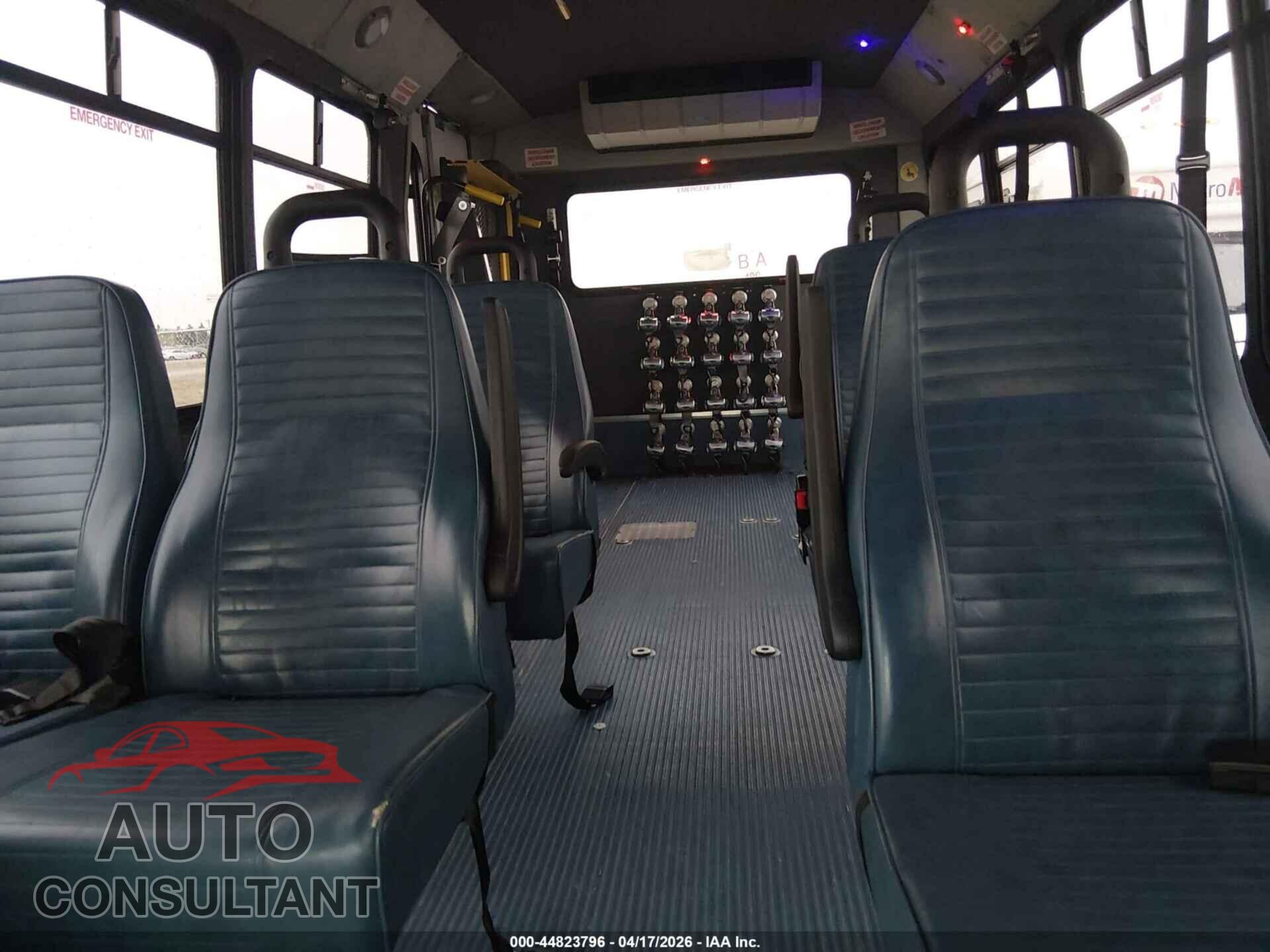 FORD E-450 CUTAWAY 2017 - 1FDFE4FS9HDC16571