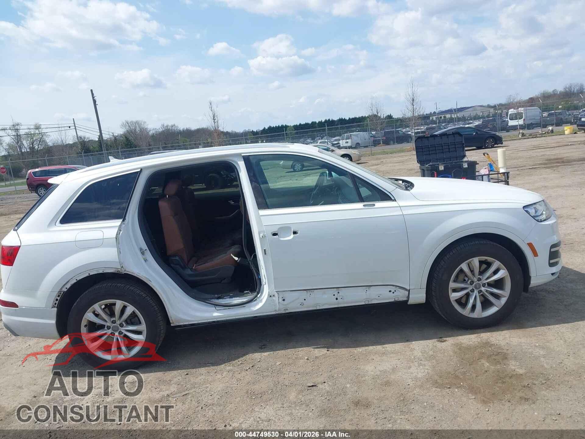 AUDI Q7 2019 - WA1AAAF73KD007736