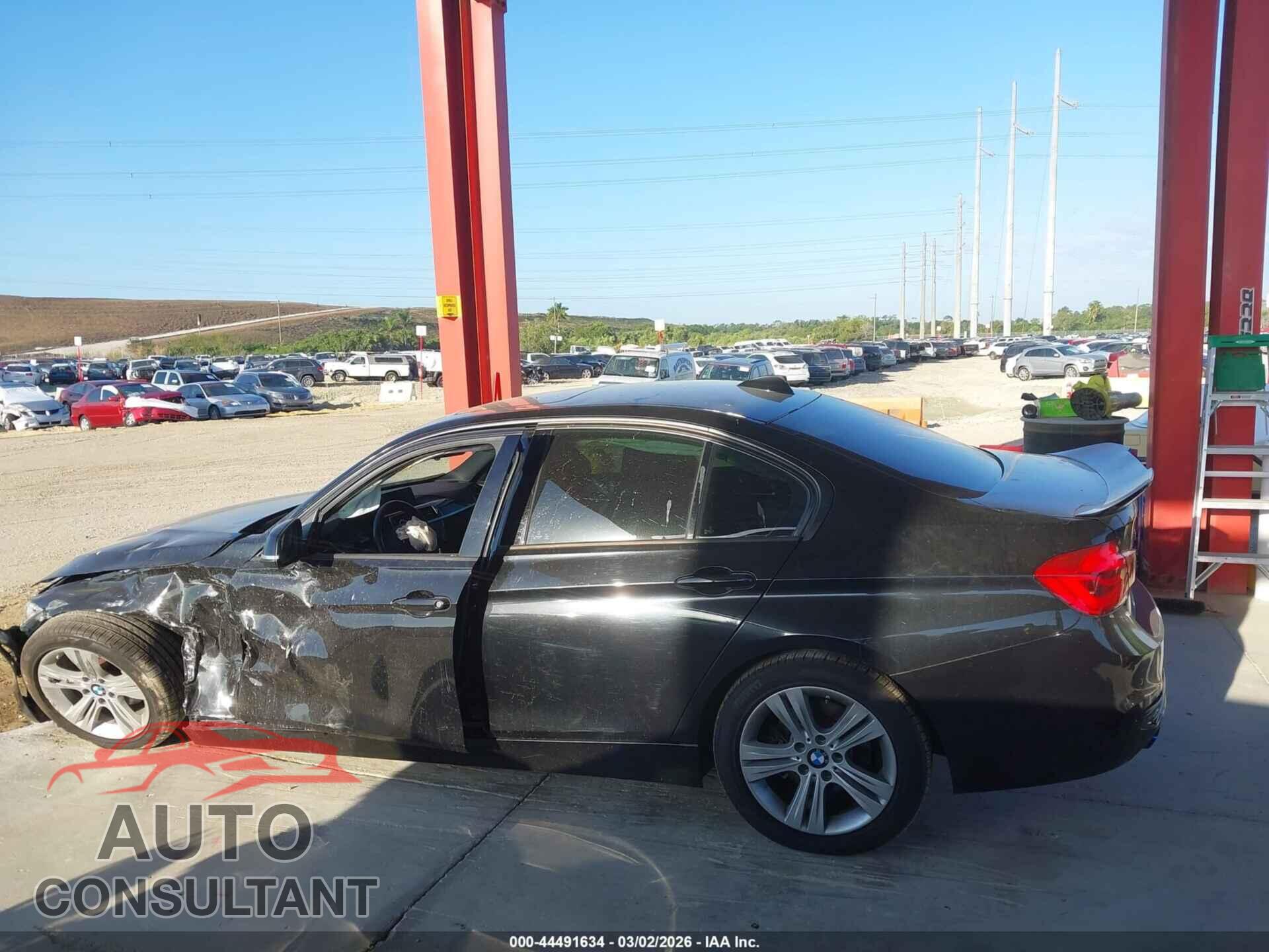 BMW 328I 2016 - WBA8E3G57GNU05919