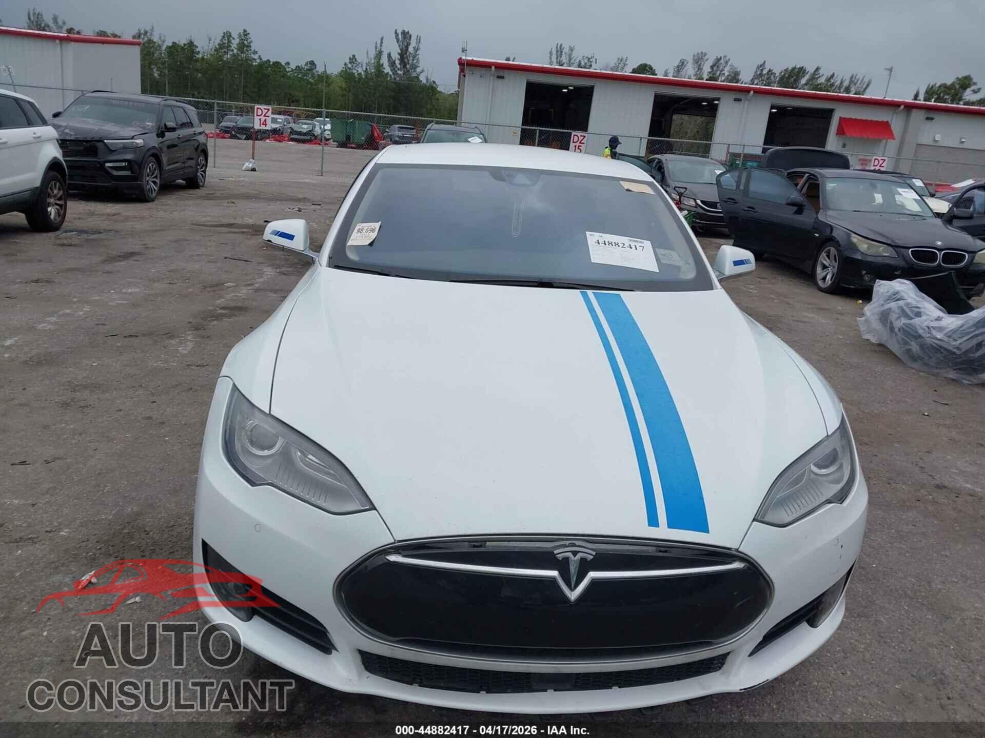 TESLA MODEL S 2015 - 5YJSA1E17FF101950