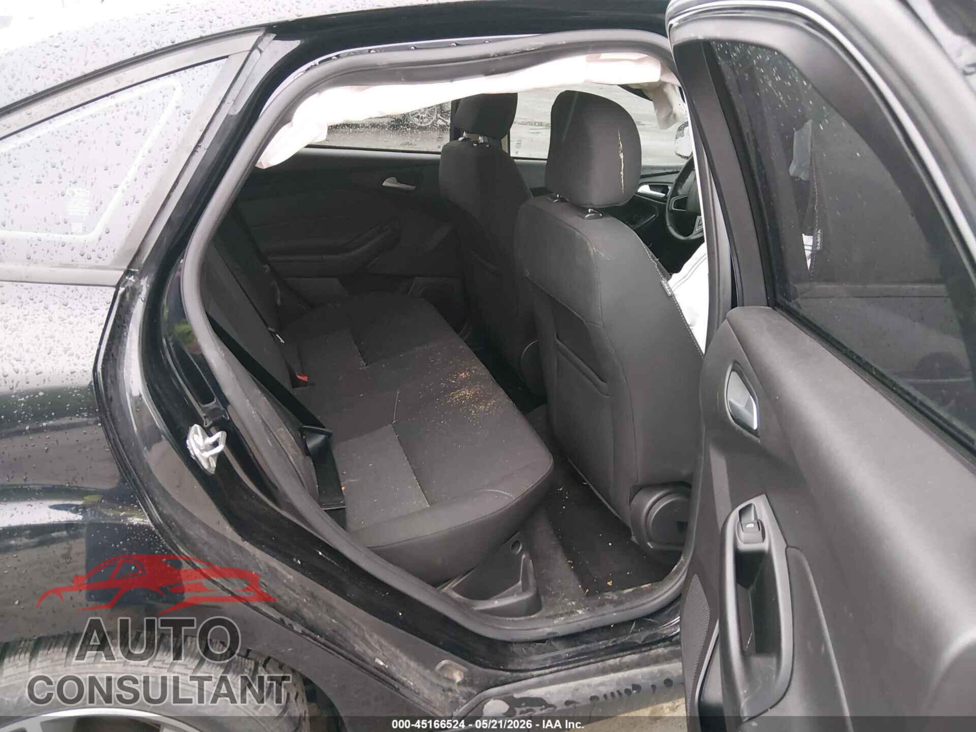 FORD FOCUS 2017 - 1FADP3FE4HL302618