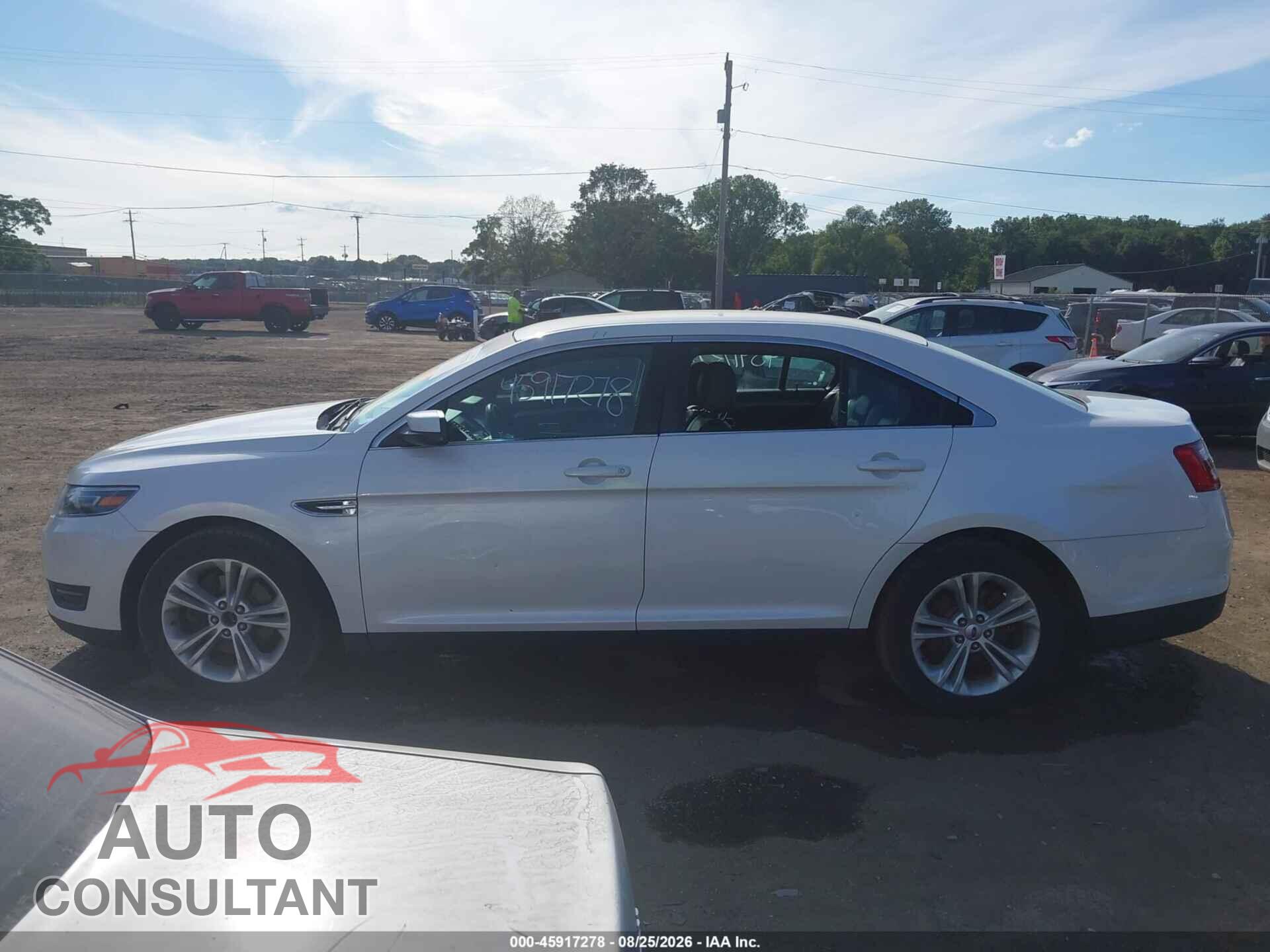 FORD TAURUS 2017 - 1FAHP2E87HG123277