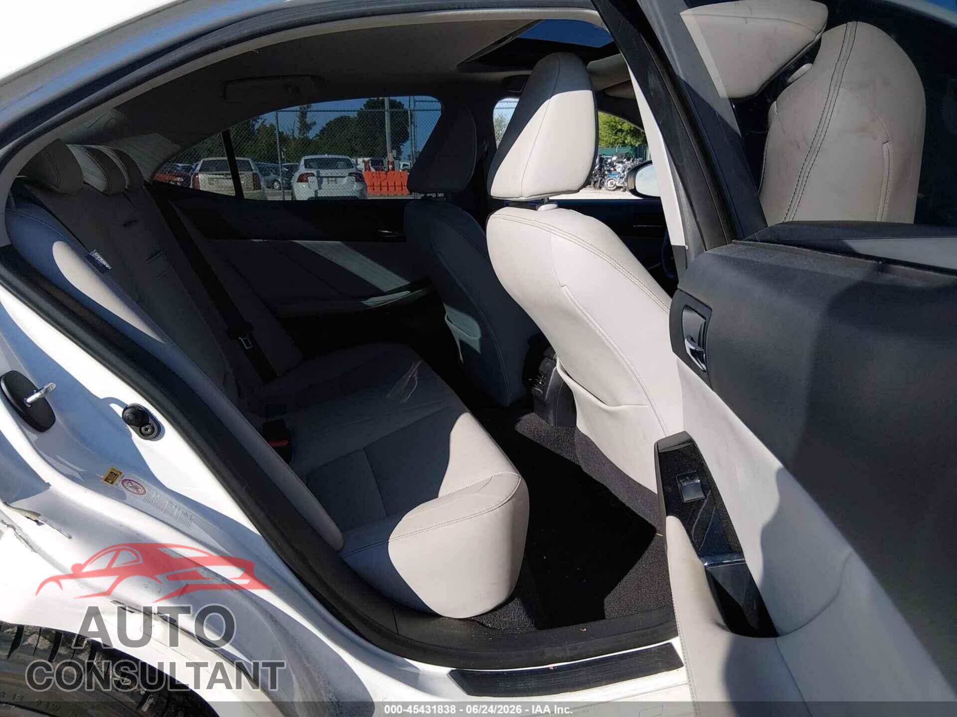 LEXUS IS 250 2015 - JTHCF1D23F5028575