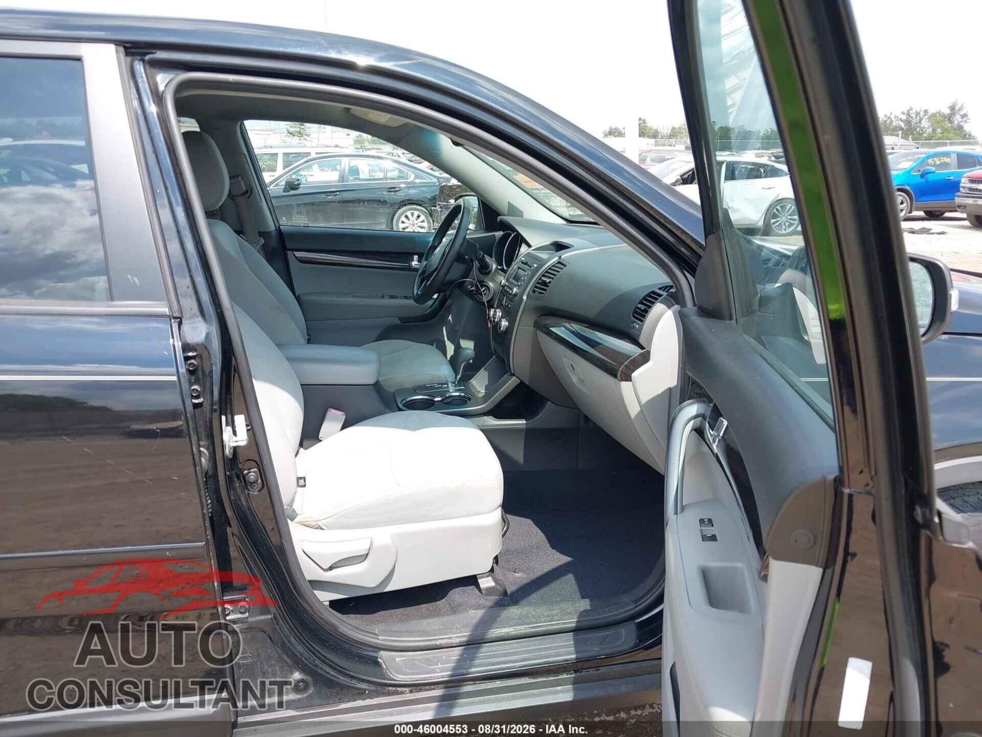 KIA SORENTO 2013 - 5XYKTCA65DG410202