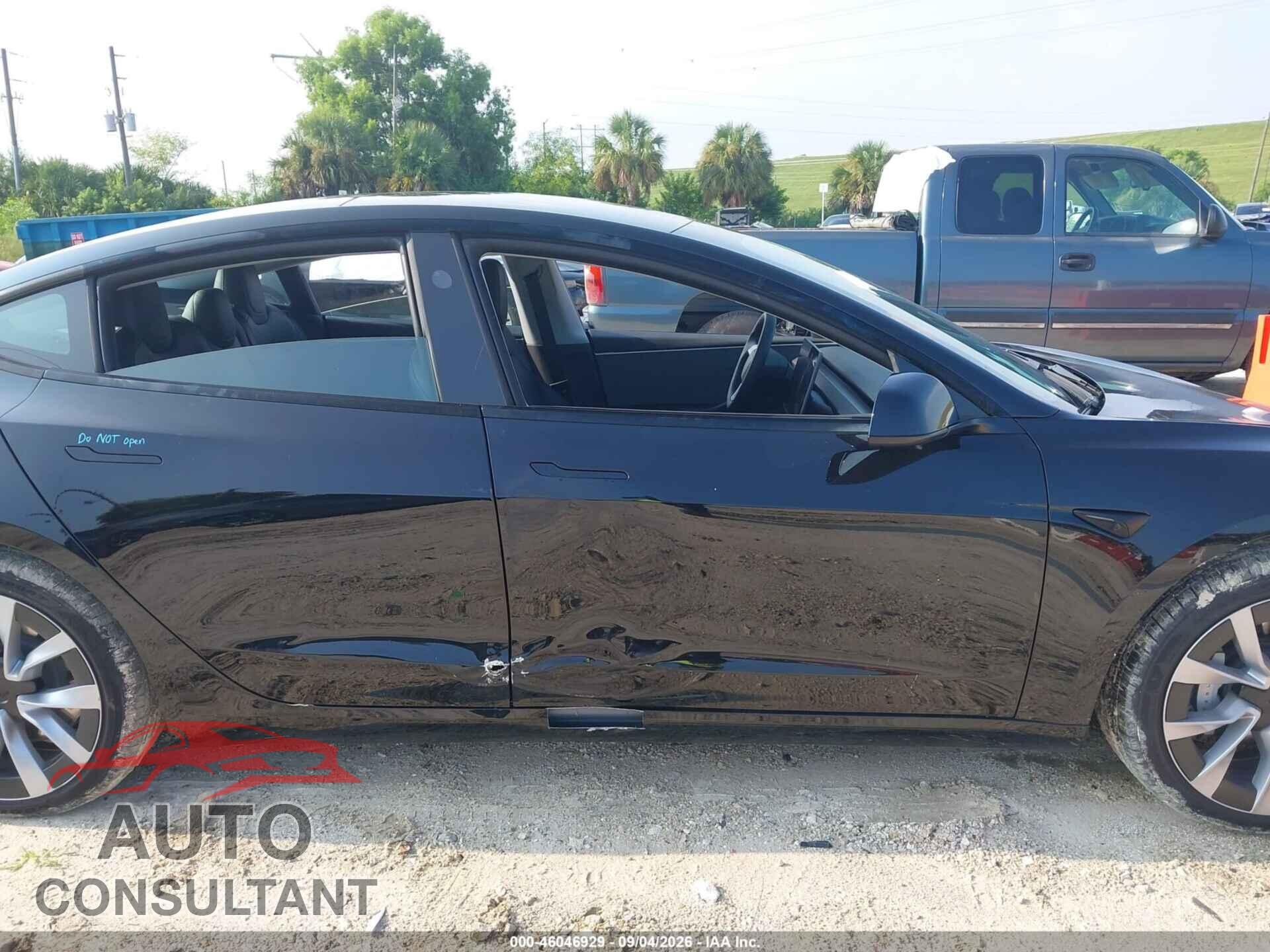 TESLA MODEL 3 2025 - 5YJ3E1EA7SF011684