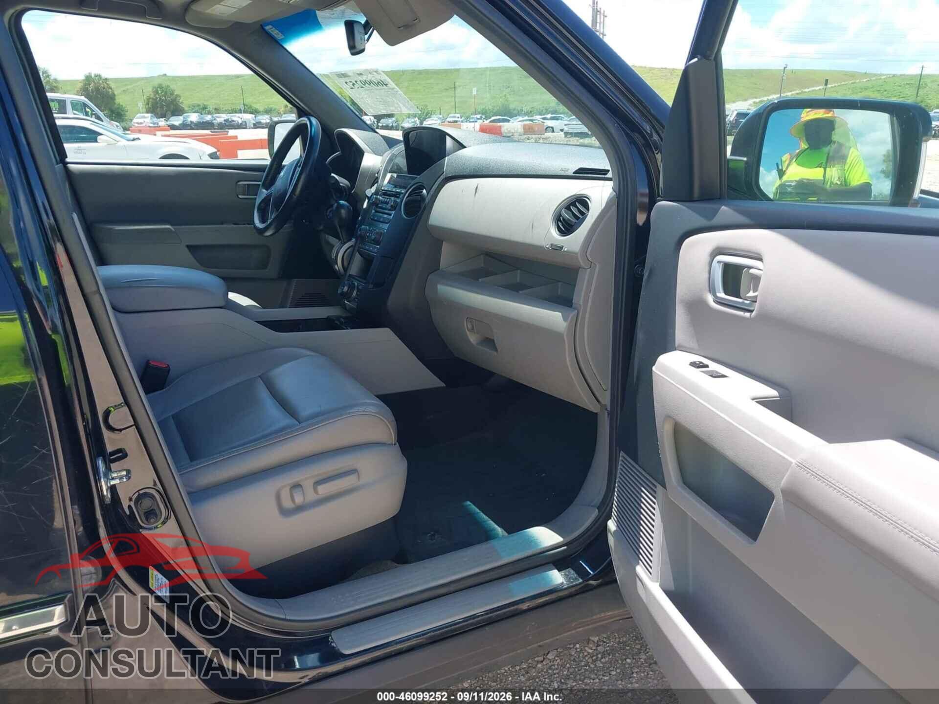 HONDA PILOT 2013 - 5FNYF4H97DB043401