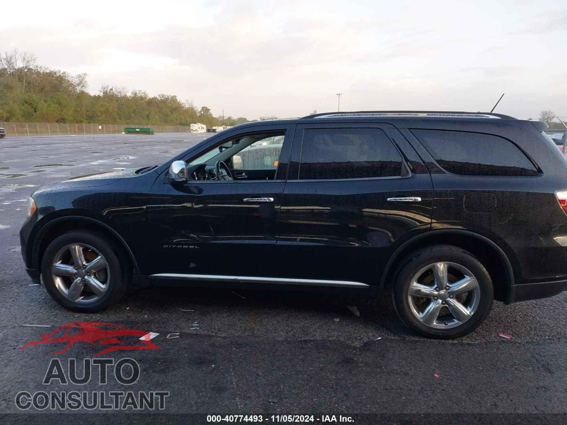 DODGE DURANGO 2013 - 1C4SDHET6DC628986