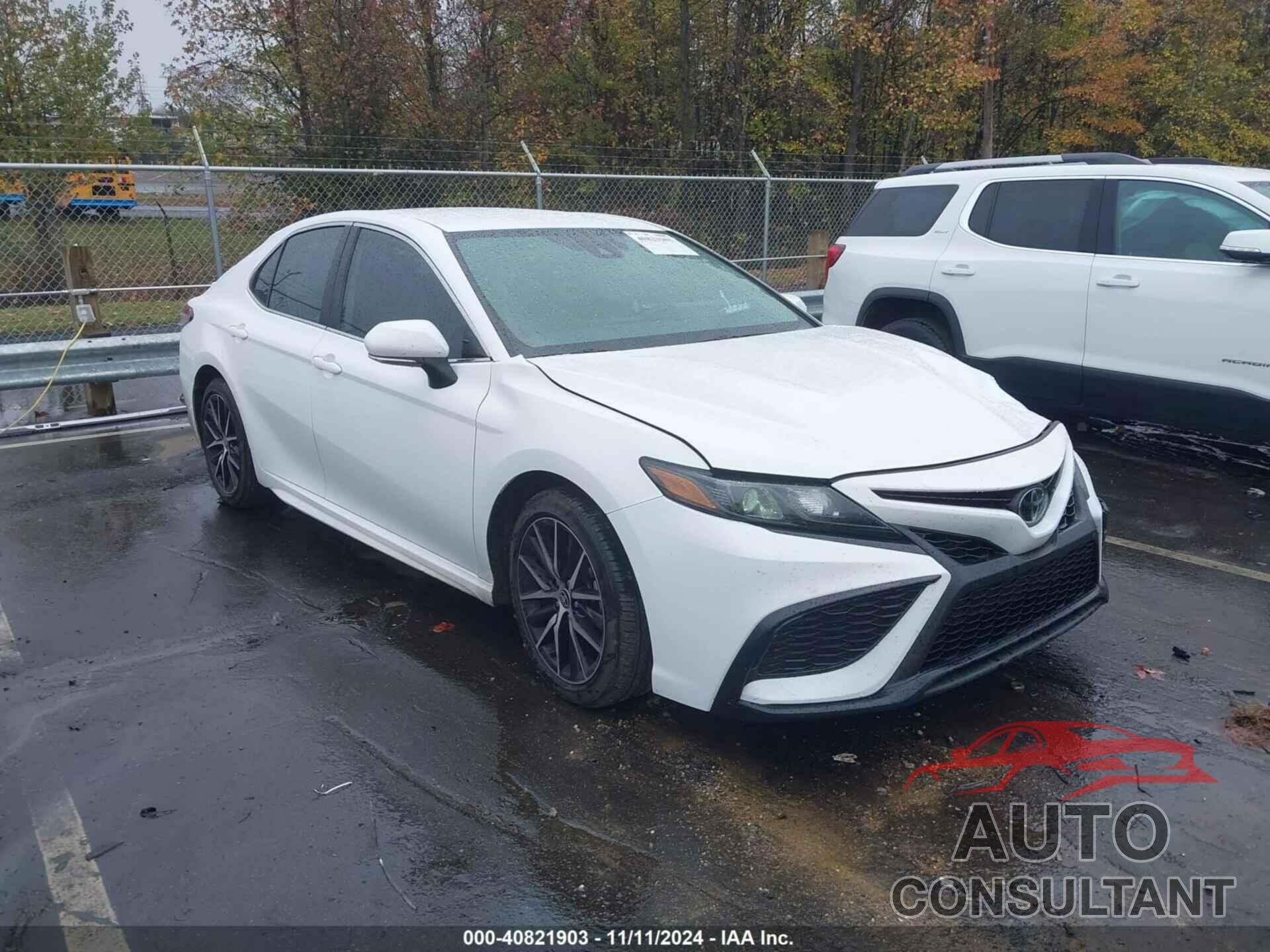 TOYOTA CAMRY 2023 - 4T1G11AK8PU743702