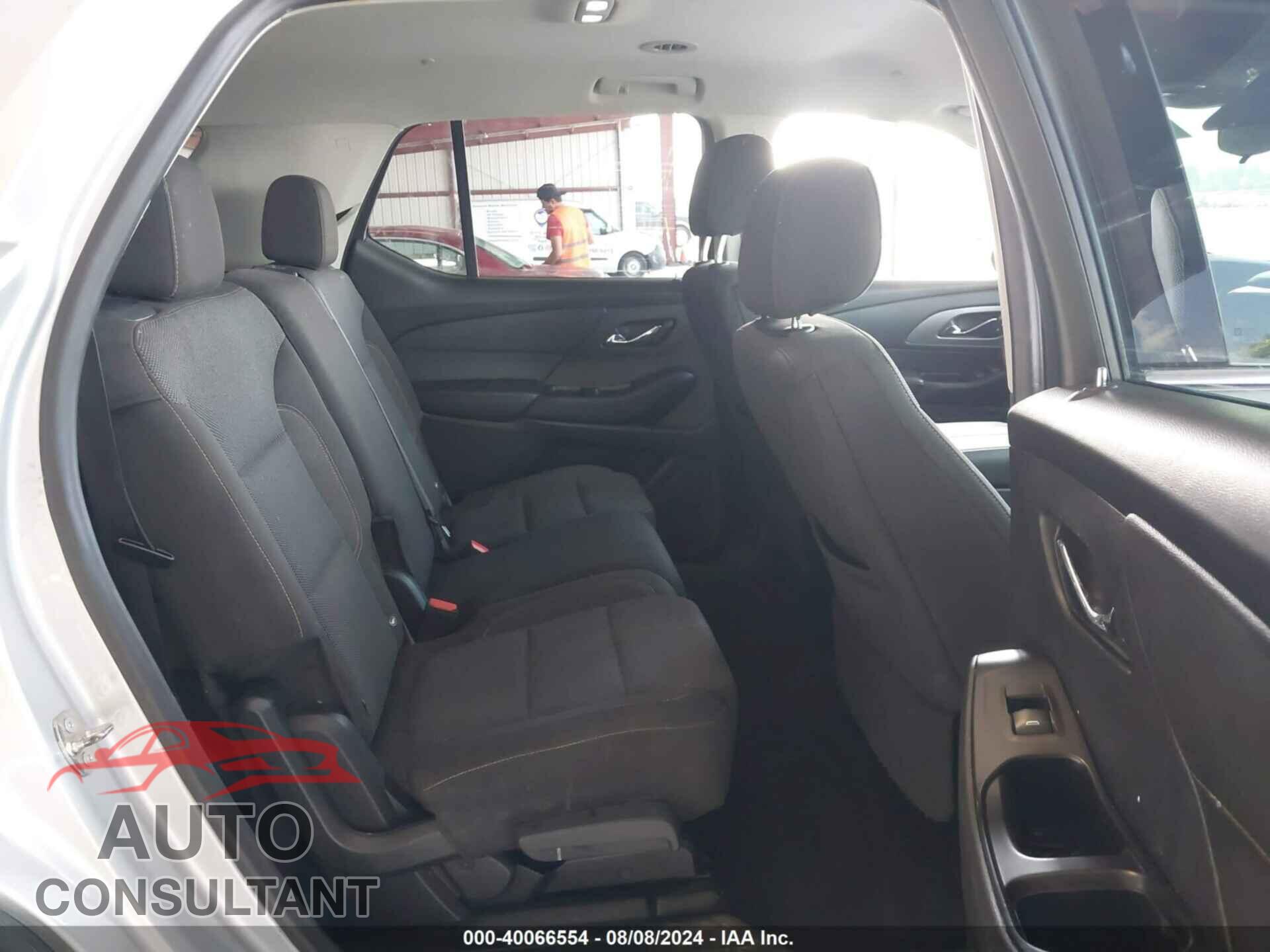 CHEVROLET TRAVERSE 2019 - 1GNERFKW1KJ320884