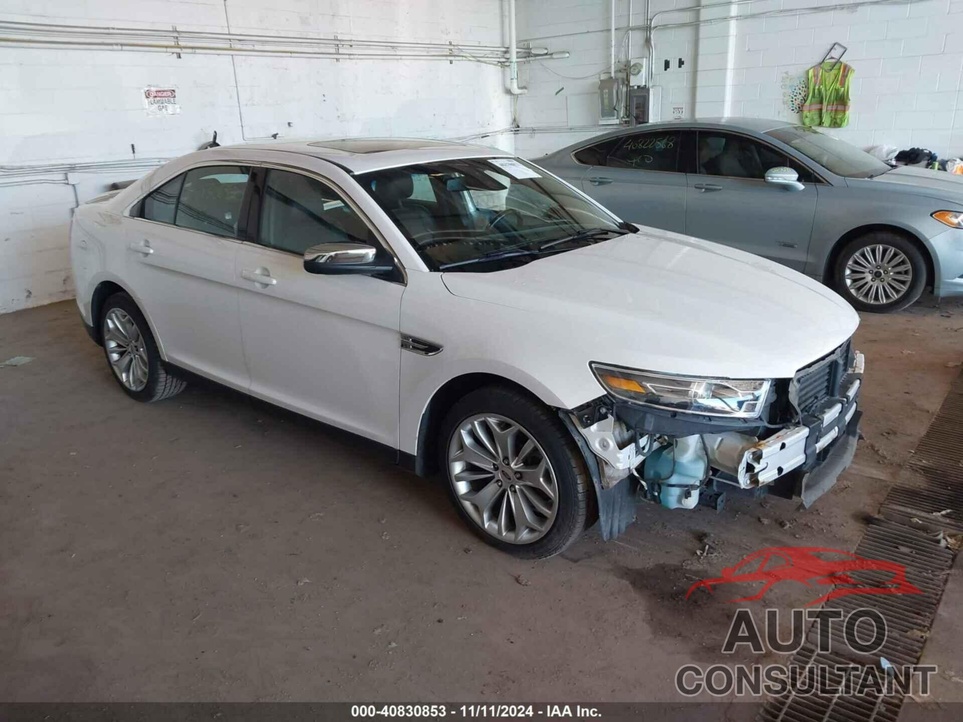 FORD TAURUS 2018 - 1FAHP2F84JG114203