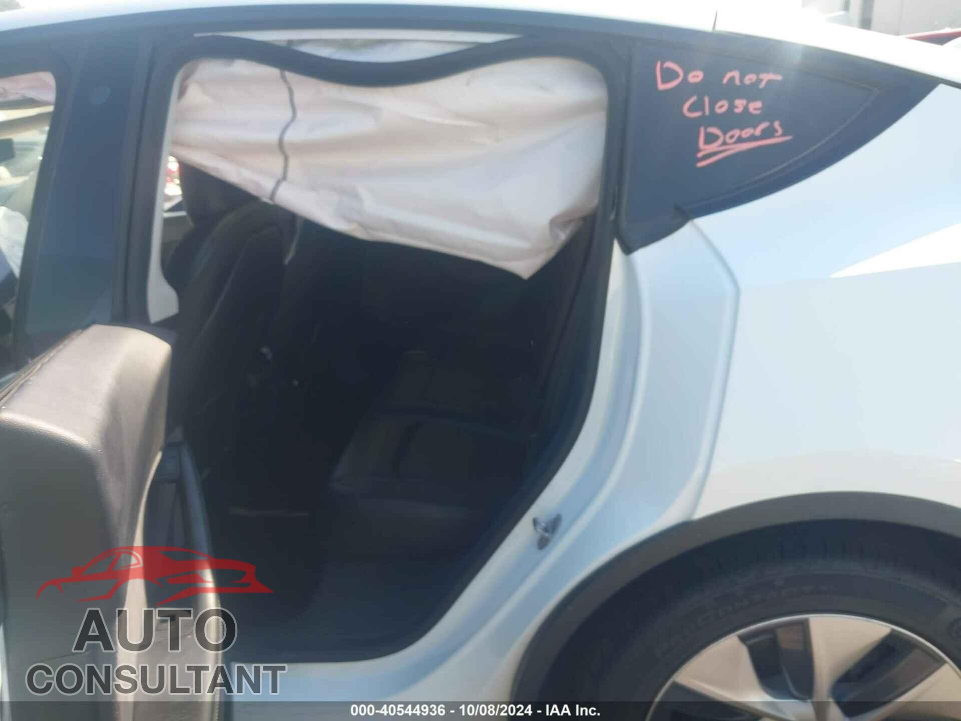 TESLA MODEL Y 2021 - 5YJYGDEEXMF174854