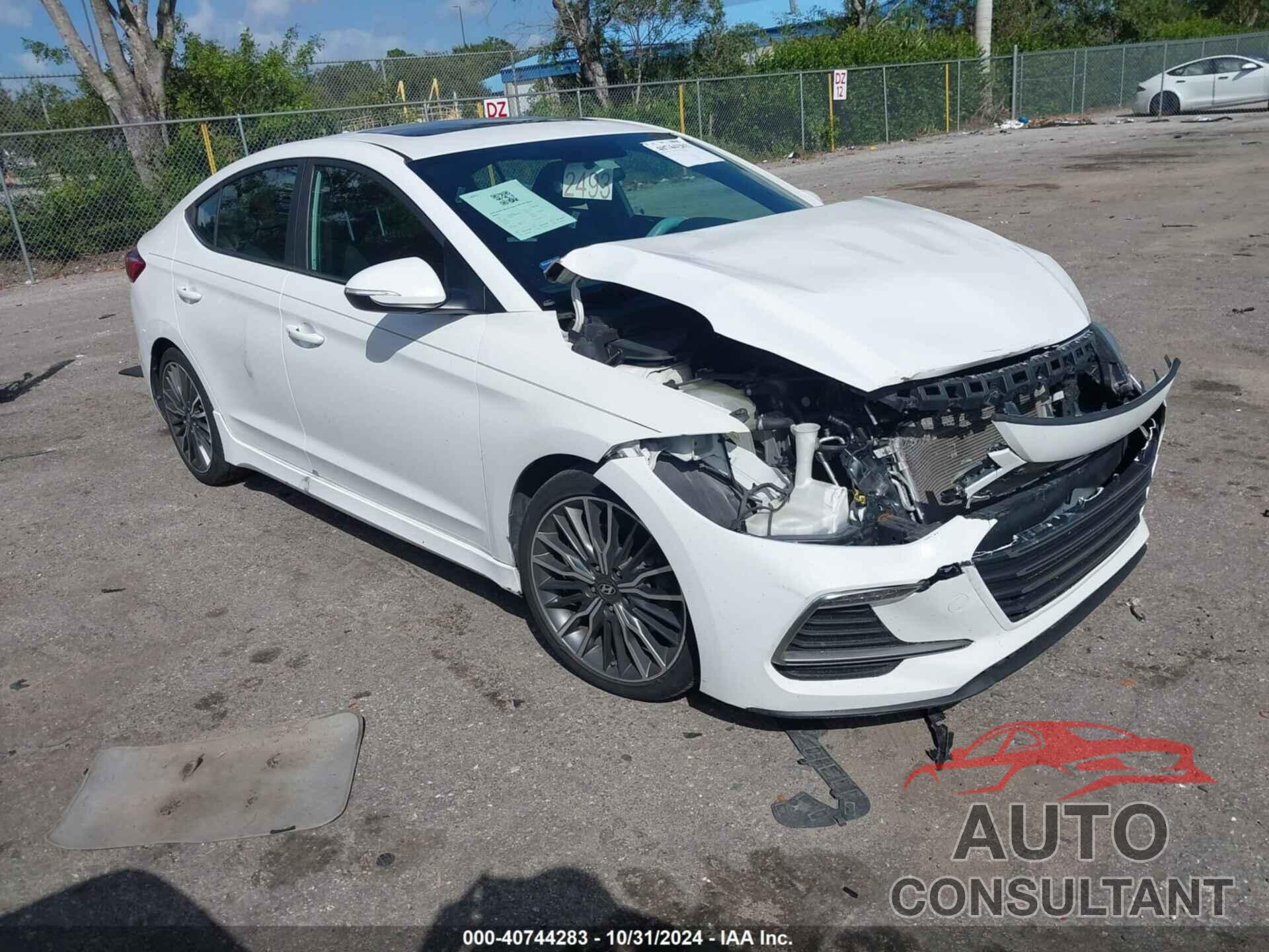 HYUNDAI ELANTRA 2018 - KMHD04LB9JU509547