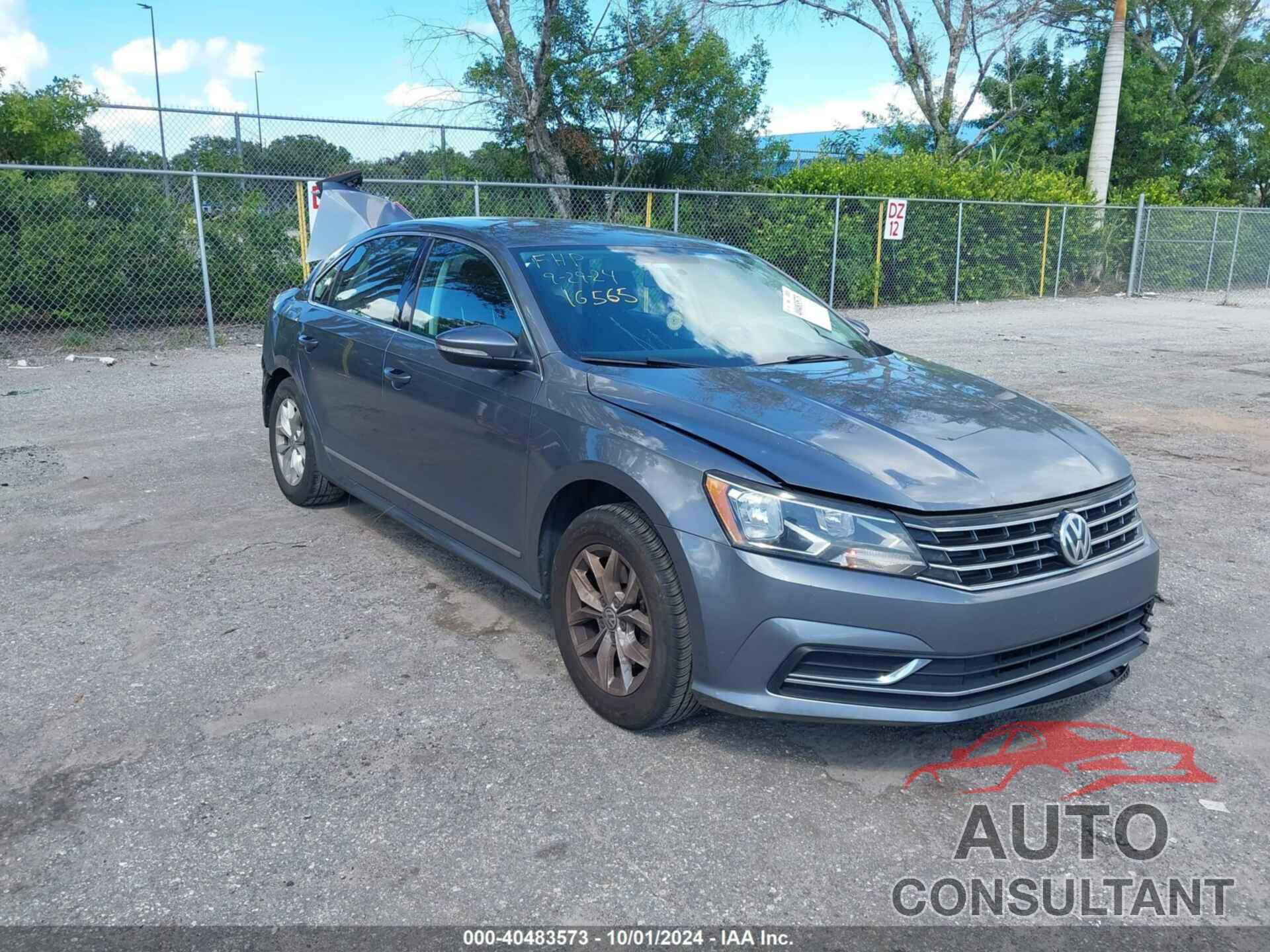 VOLKSWAGEN PASSAT 2017 - 1VWAT7A3XHC008790