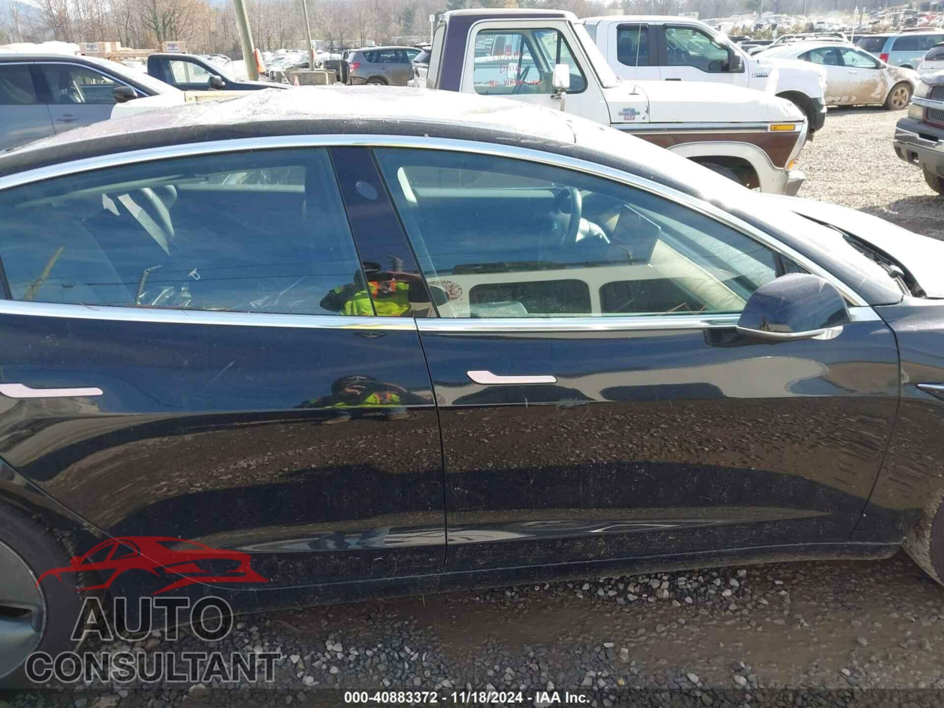 TESLA MODEL 3 2018 - 5YJ3E1EA7JF018777