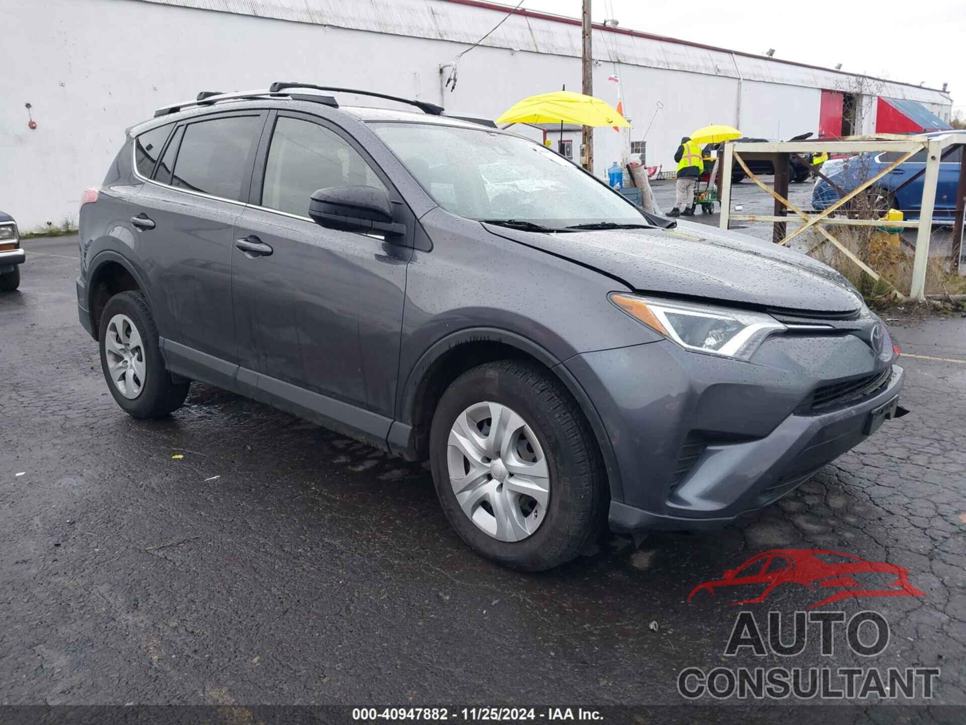 TOYOTA RAV4 2017 - JTMBFREV1HJ108827
