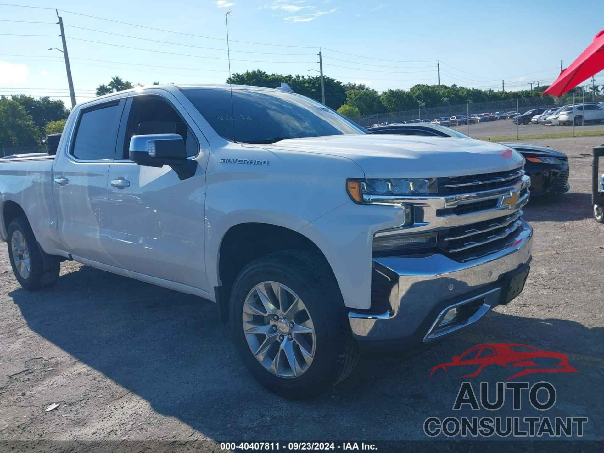 CHEVROLET SILVERADO 1500 2021 - 1GCUYGED3MZ272204