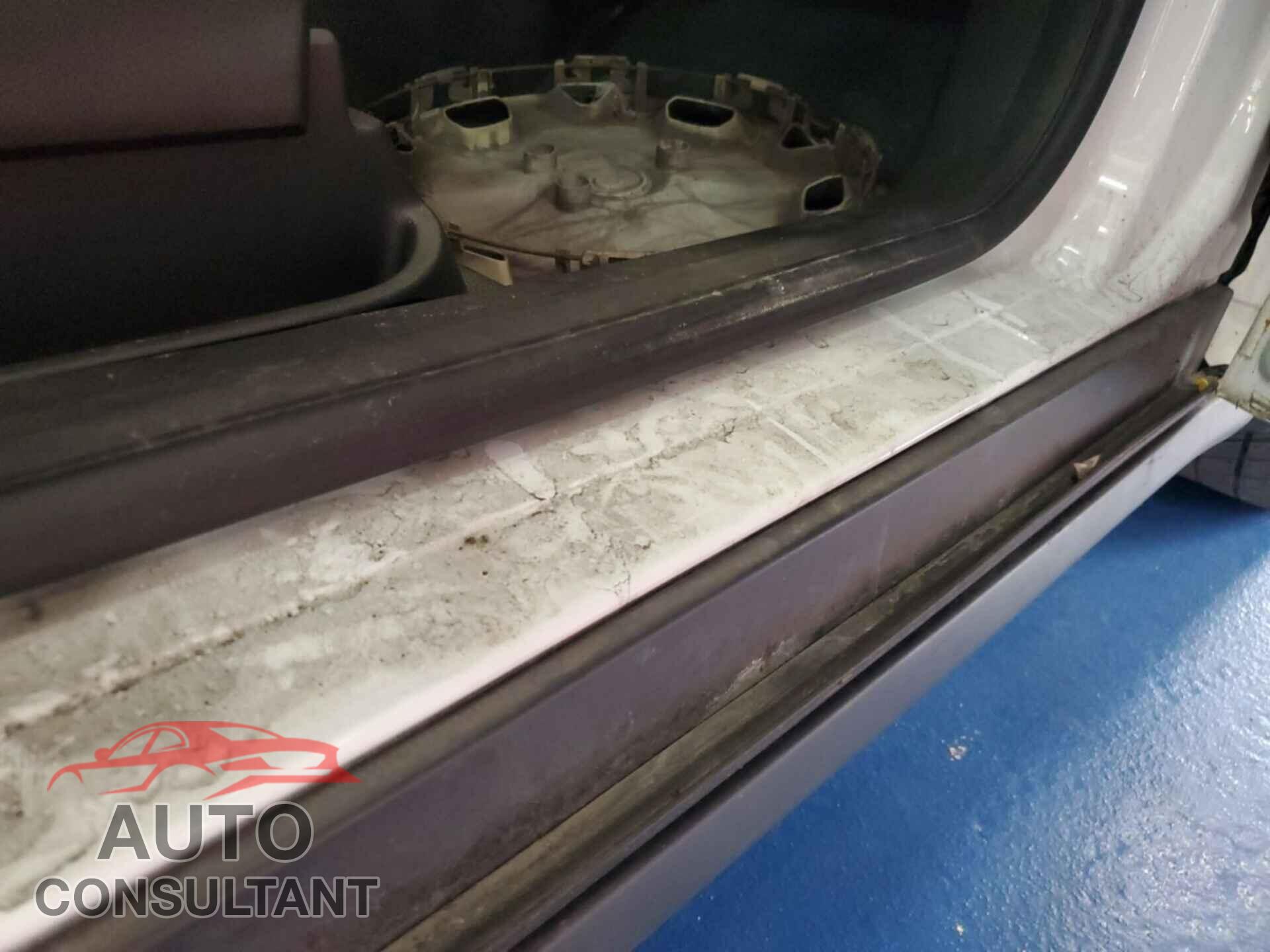 FORD TRANSIT CONNECT 2017 - NM0LS7E76H1325440