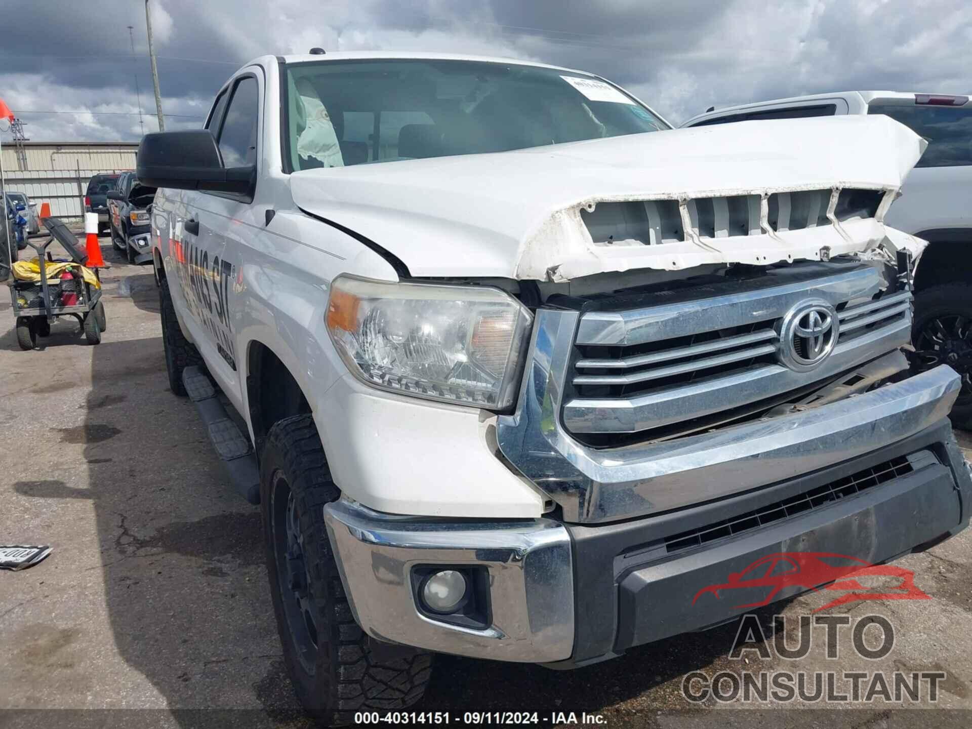 TOYOTA TUNDRA 2017 - 5TFRM5F16HX112362