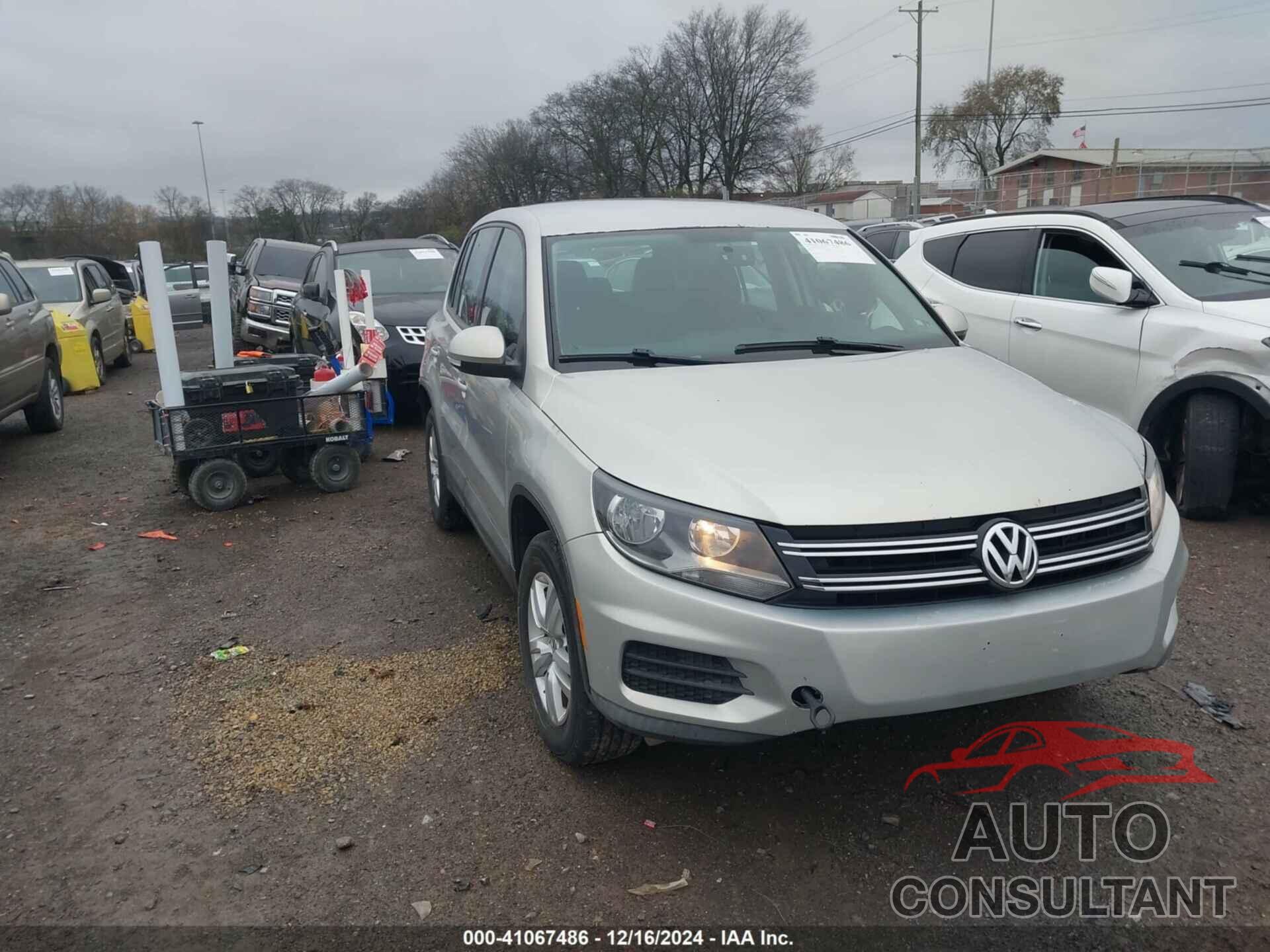 VOLKSWAGEN TIGUAN 2013 - WVGAV7AX7DW529728