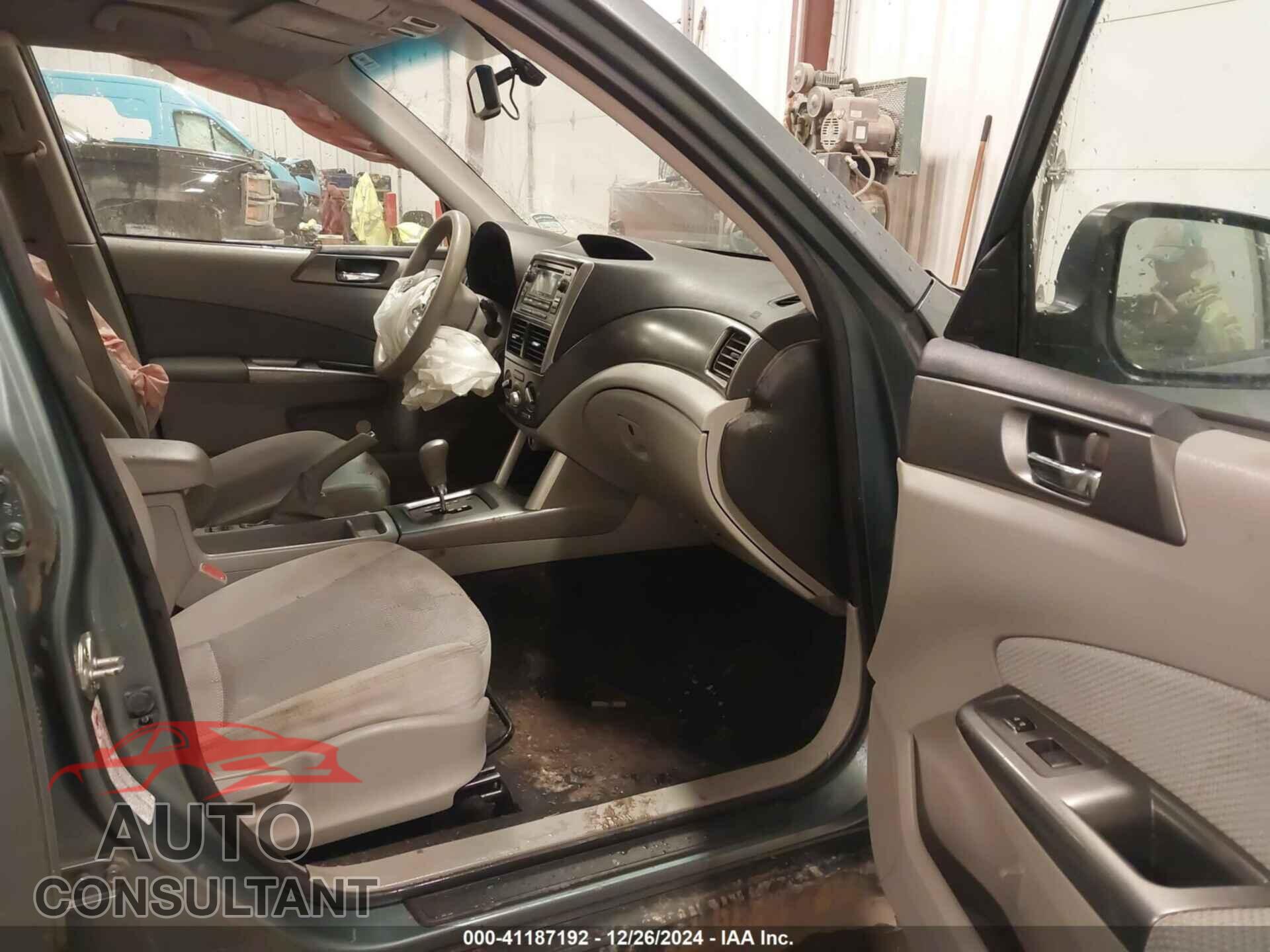 SUBARU FORESTER 2011 - JF2SHBDC8BH764721