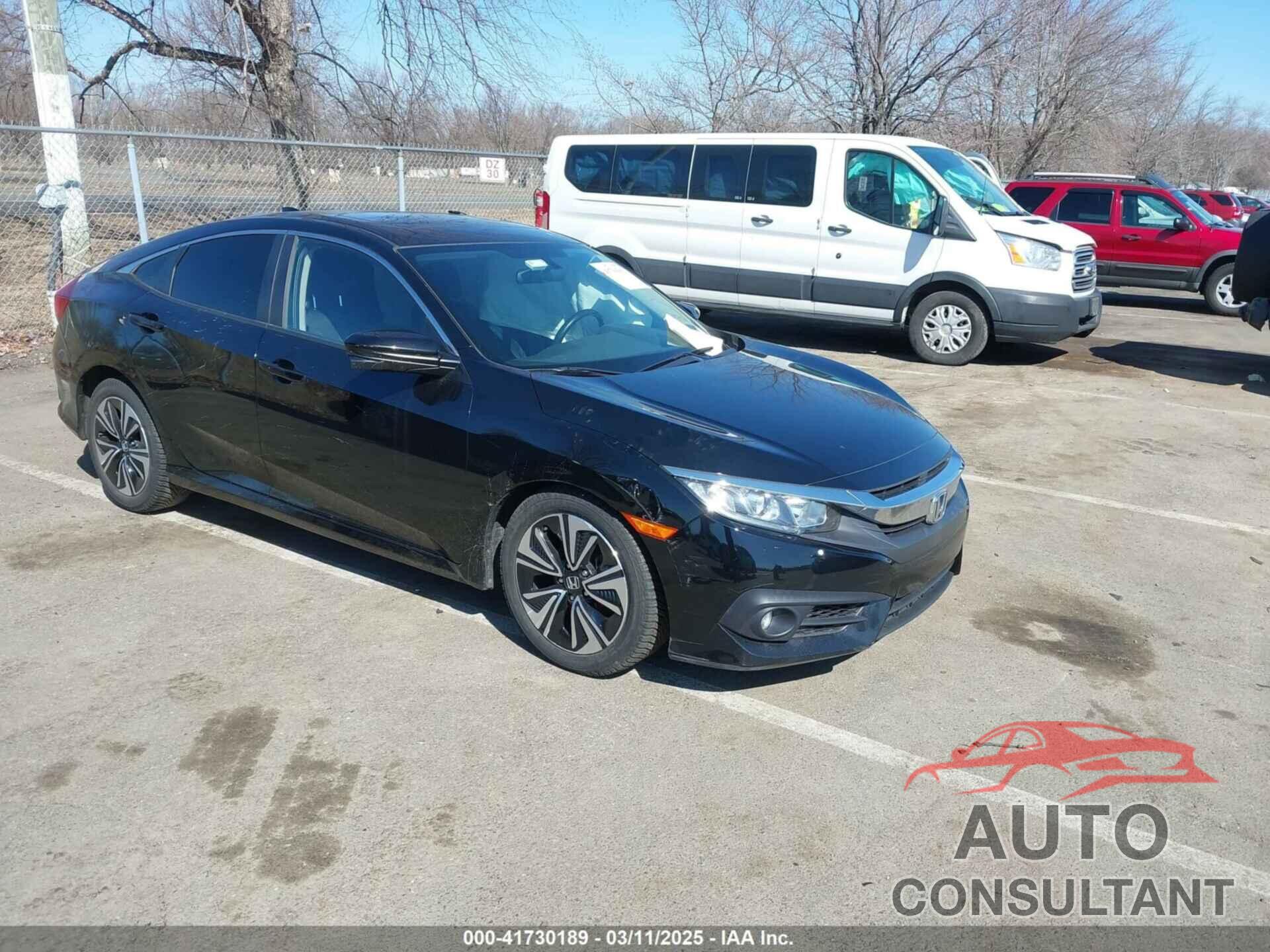 HONDA CIVIC 2018 - JHMFC1F32JX008083
