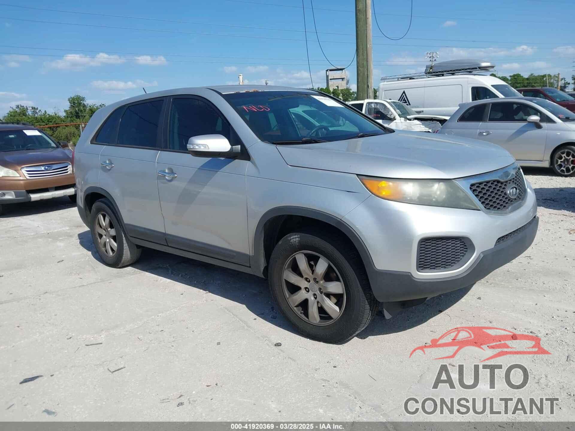 KIA SORENTO 2012 - 5XYKT3A19CG292660
