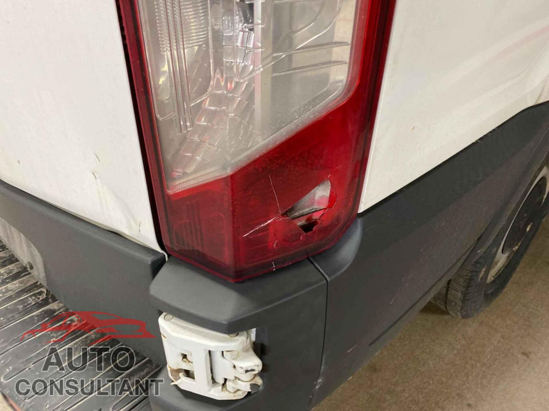 FORD TRANSIT-150 2015 - 1FTNE1YM3FKB29982