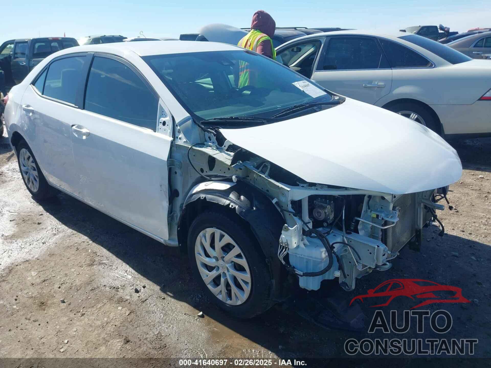 TOYOTA COROLLA 2019 - 5YFBURHE8KP902180