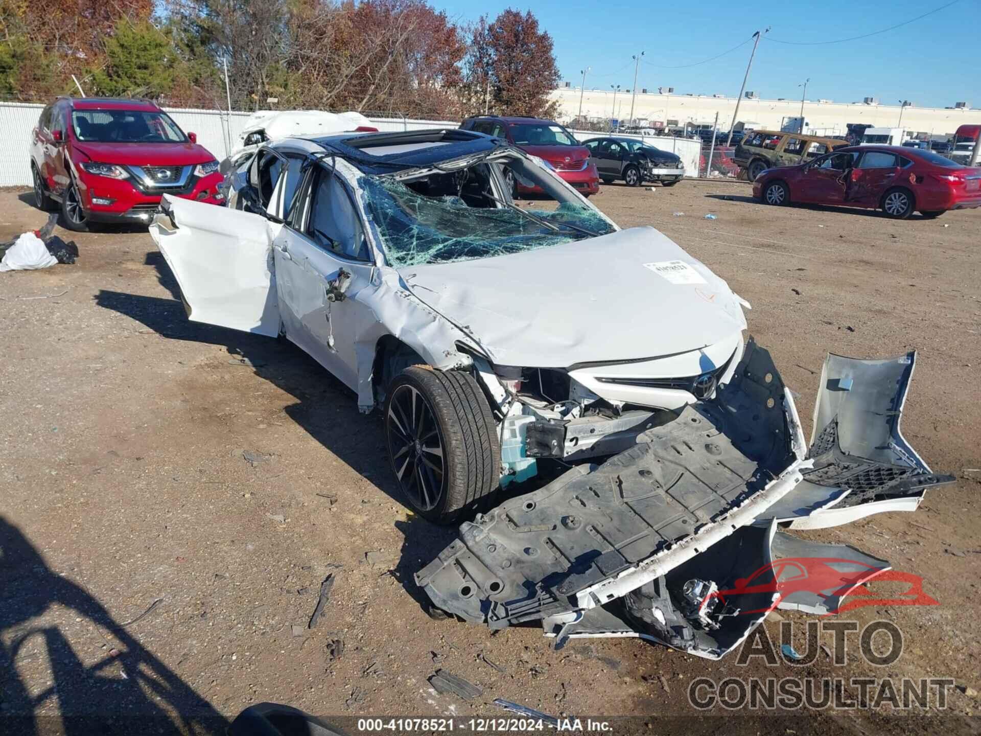 TOYOTA CAMRY 2018 - 4T1B61HK9JU118363
