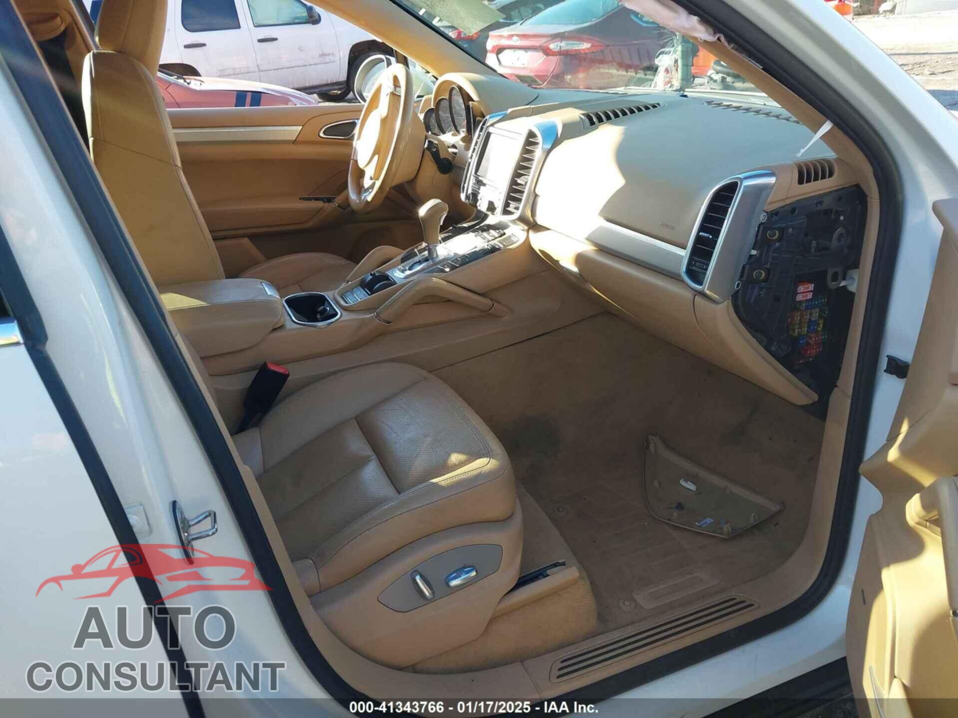PORSCHE CAYENNE 2011 - WP1AA2A25BLA05921