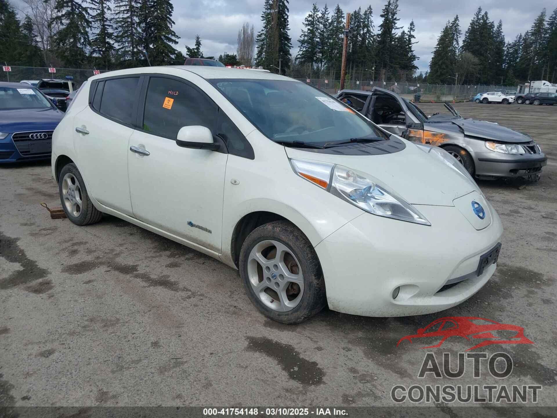 NISSAN LEAF 2011 - JN1AZ0CP2BT009158