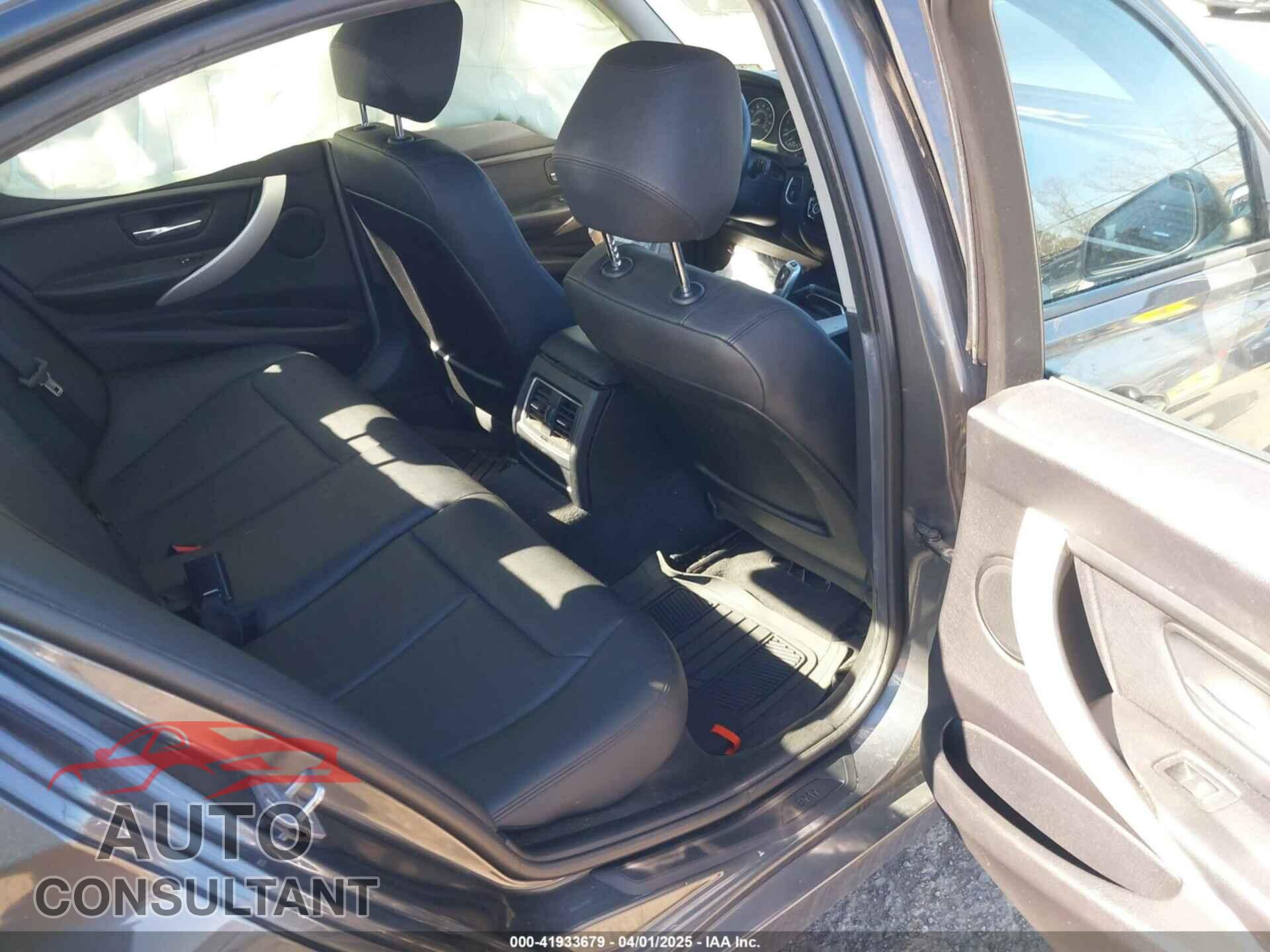BMW 320I 2016 - WBA8E5G59GNU21101