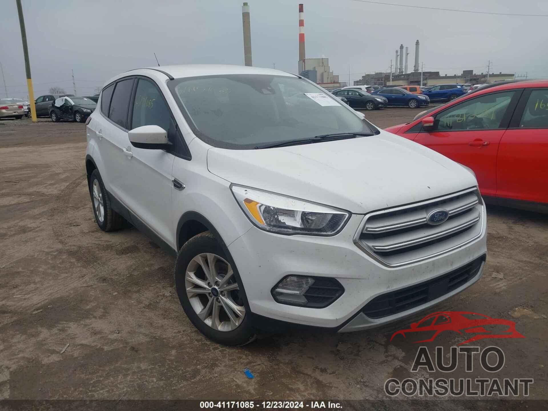 FORD ESCAPE 2019 - 1FMCU0GD8KUA69472