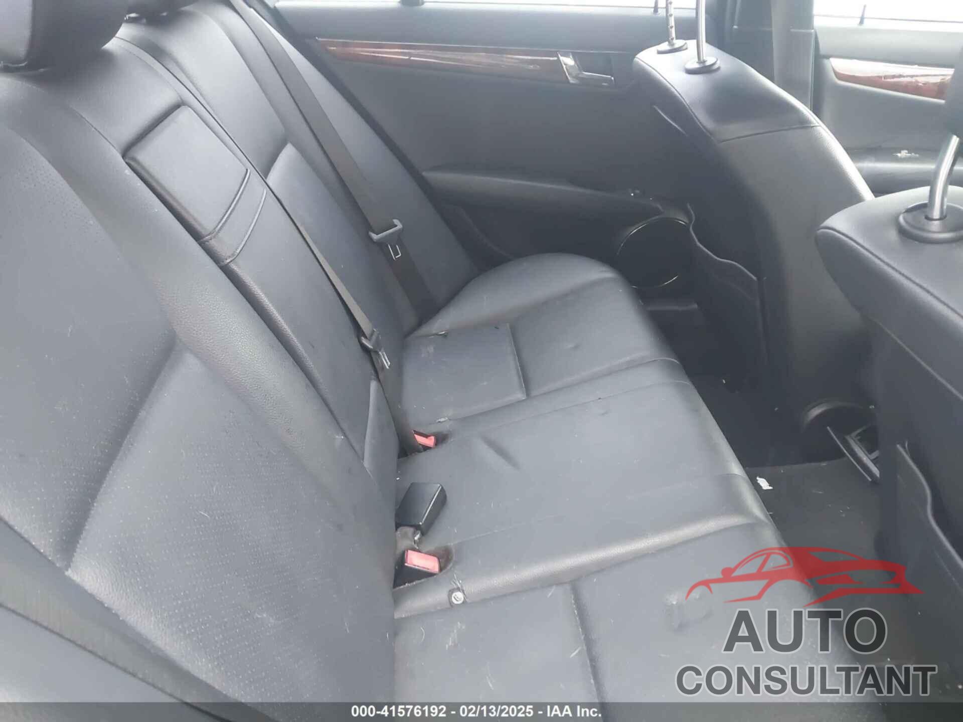 MERCEDES-BENZ C 300 2010 - WDDGF8BBXAF447000